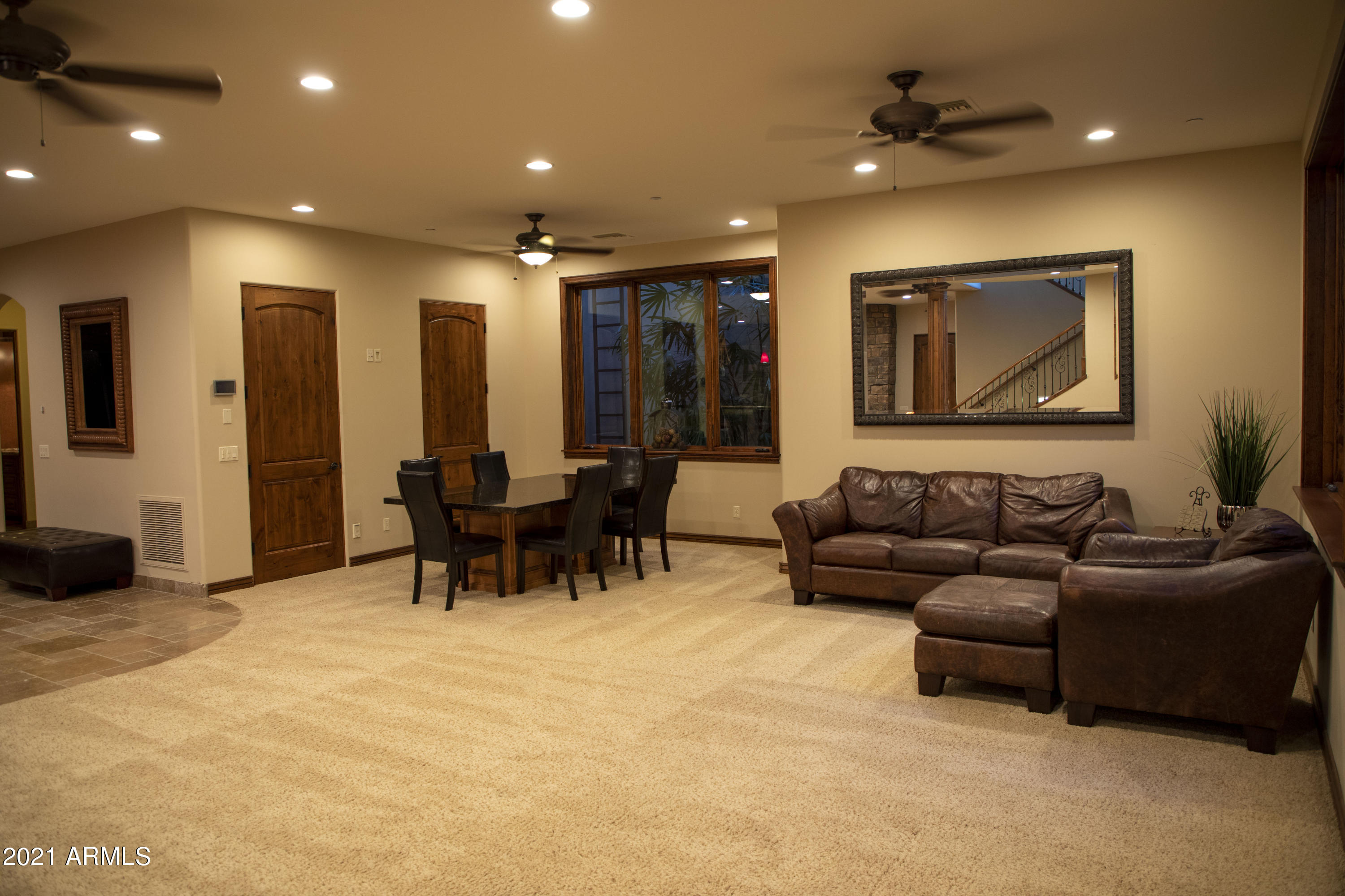 CIRCLE G 2 - Residential