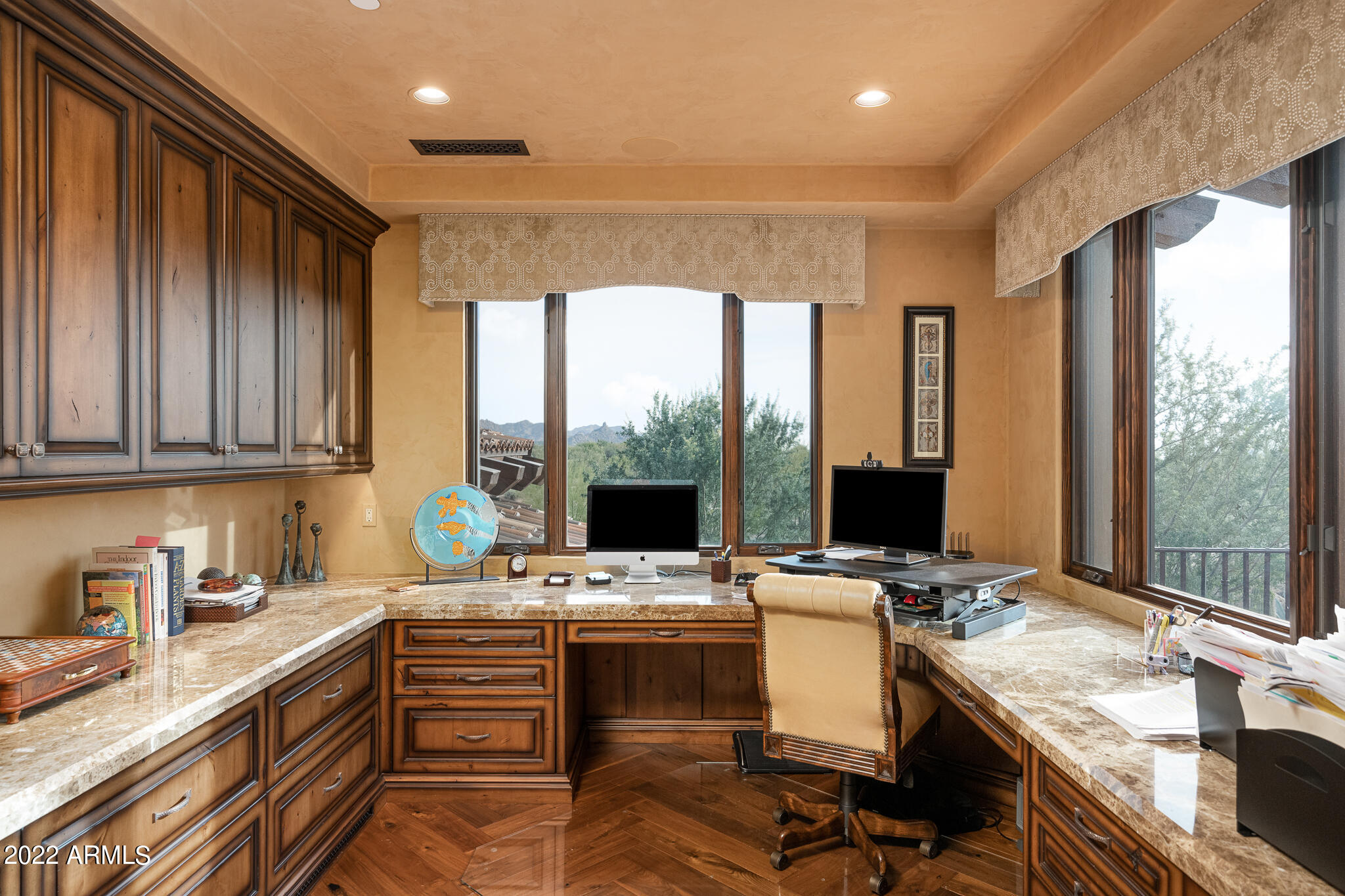 WHISPER ROCK UNIT 3 - Residential