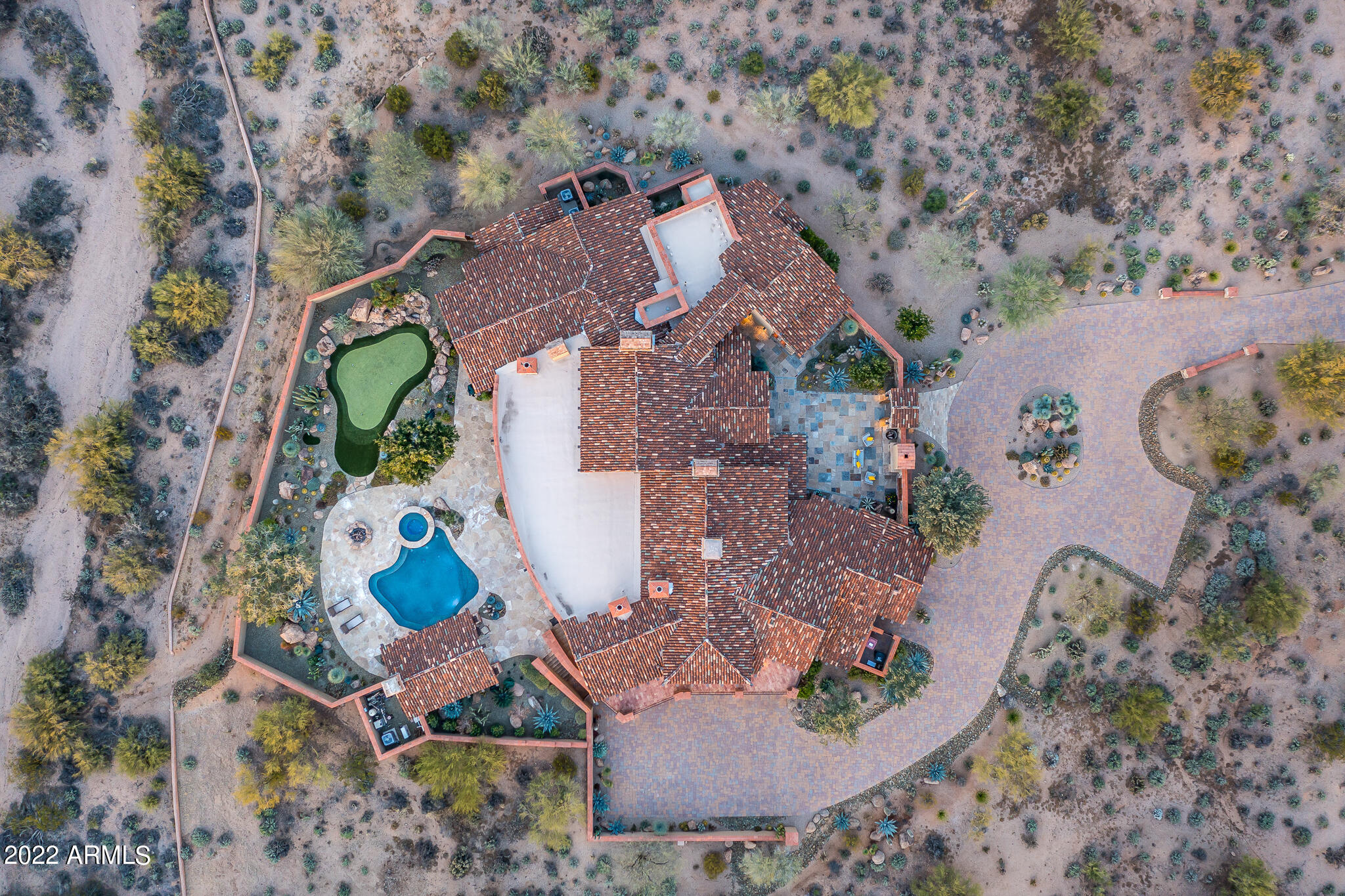 WHISPER ROCK UNIT 3 - Residential