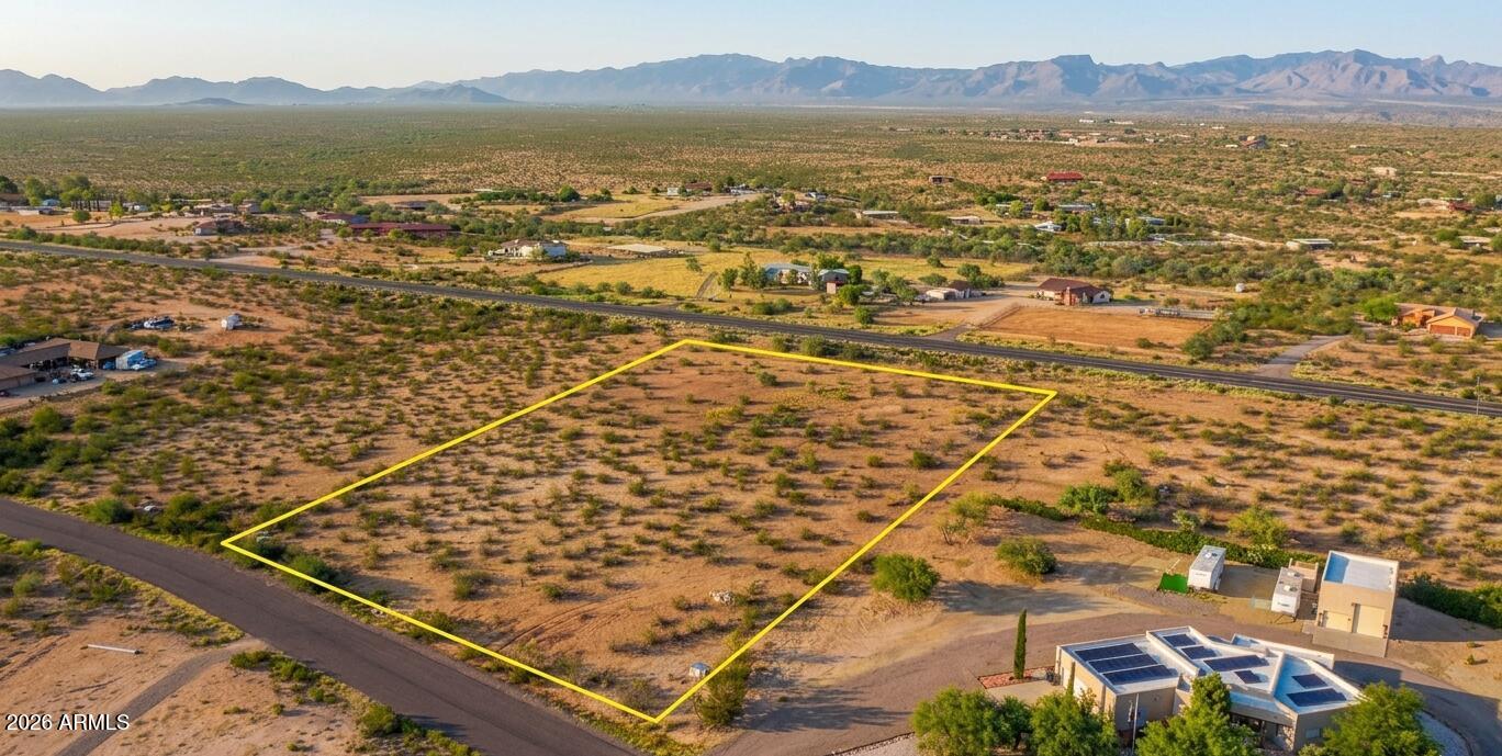 Secure the perfect foundation for your dream home in Wickenburg with this exceptional parcel in the coveted Vista Royale neighborhood. This lot offers the ideal balance, situated far enough from town to ensure stunning Arizona sunsets and unparalleled night sky views, yet close enough for convenient access to Wickenburg's concerts, festivals, shopping, and dining. Don't miss this opportunity to build your future; Reach out to us today to make Wickenburg your new address.
