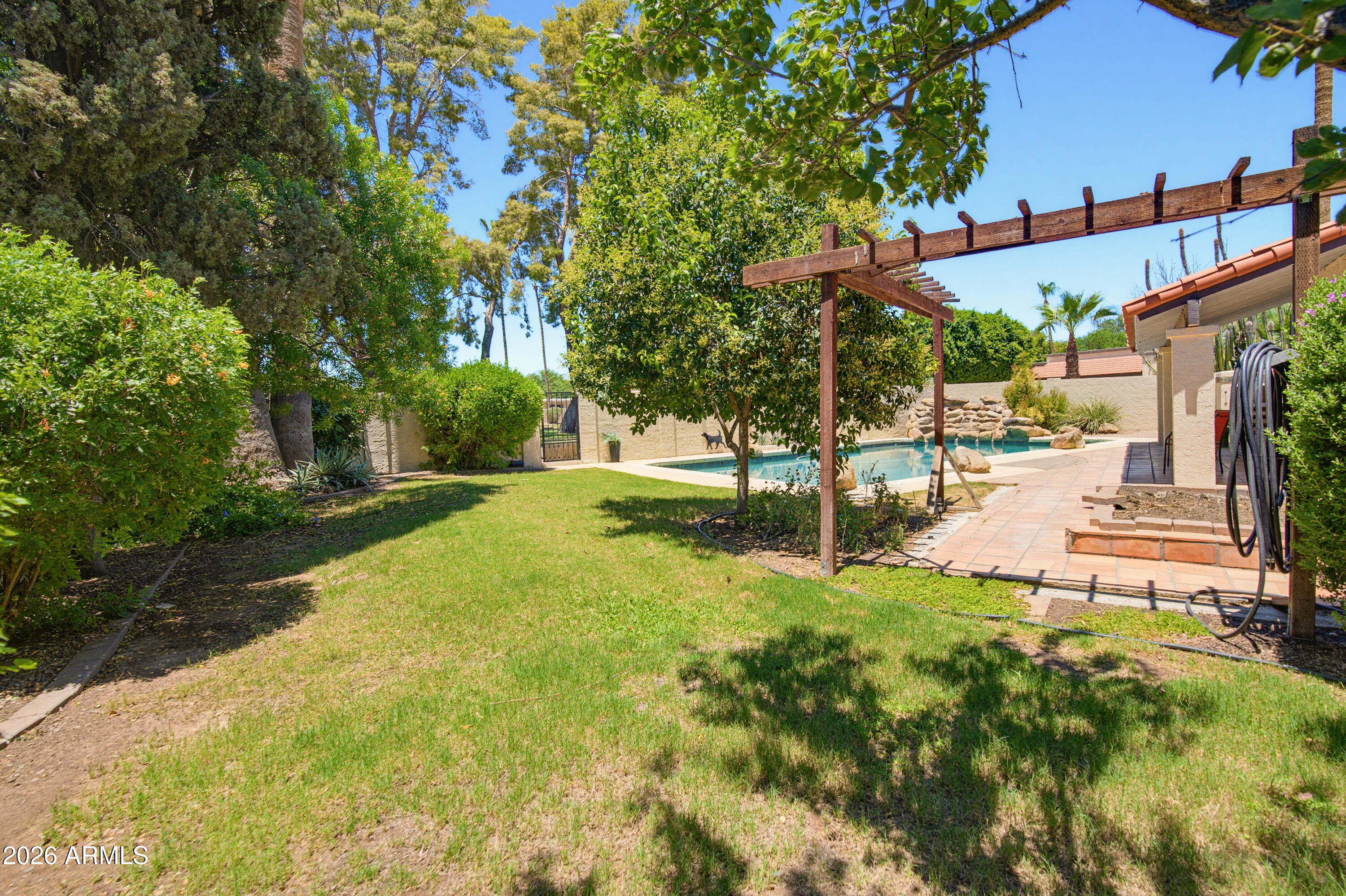 DESERT GARDENS - Residential