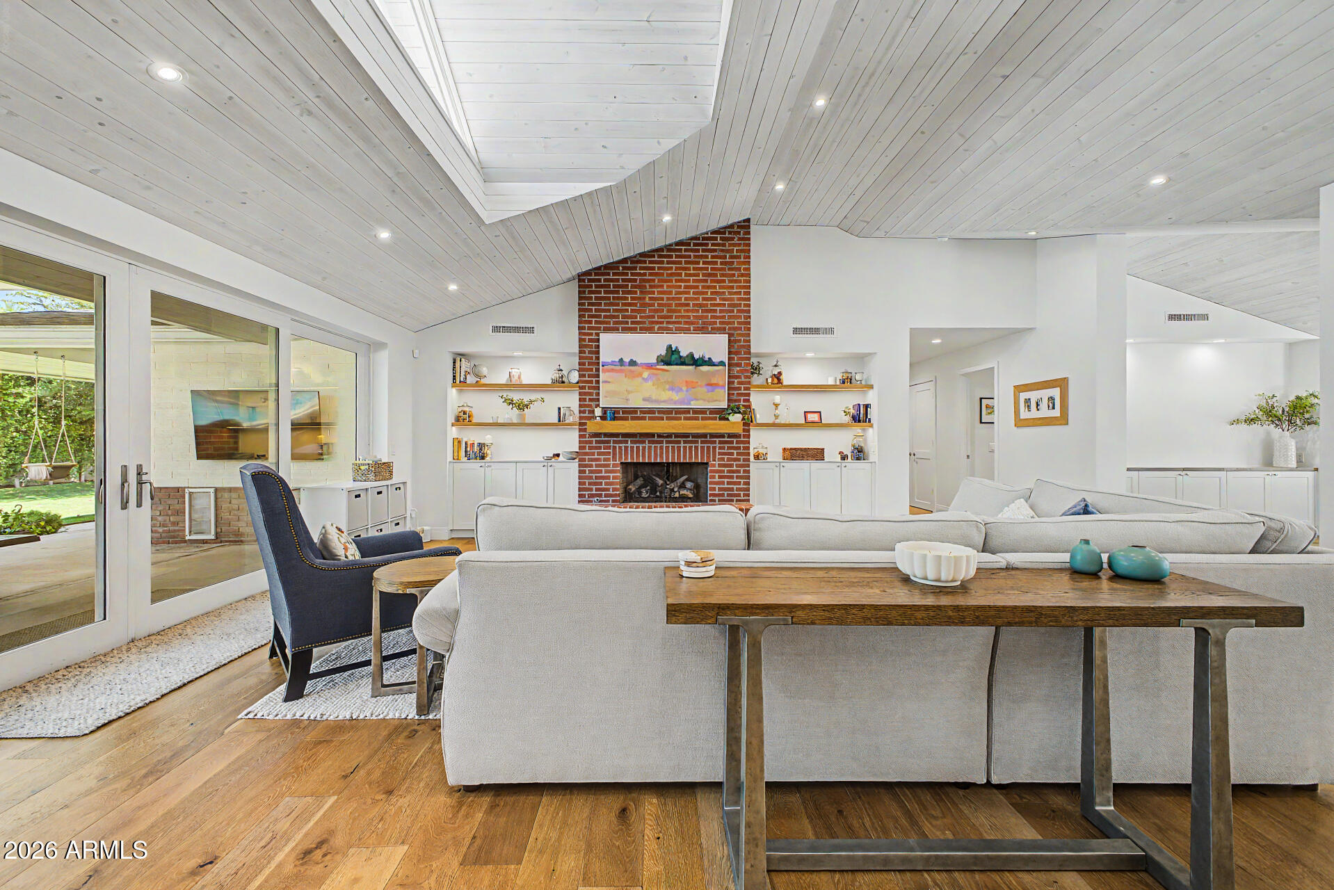 CAMELBACK VILLA 2 - Residential