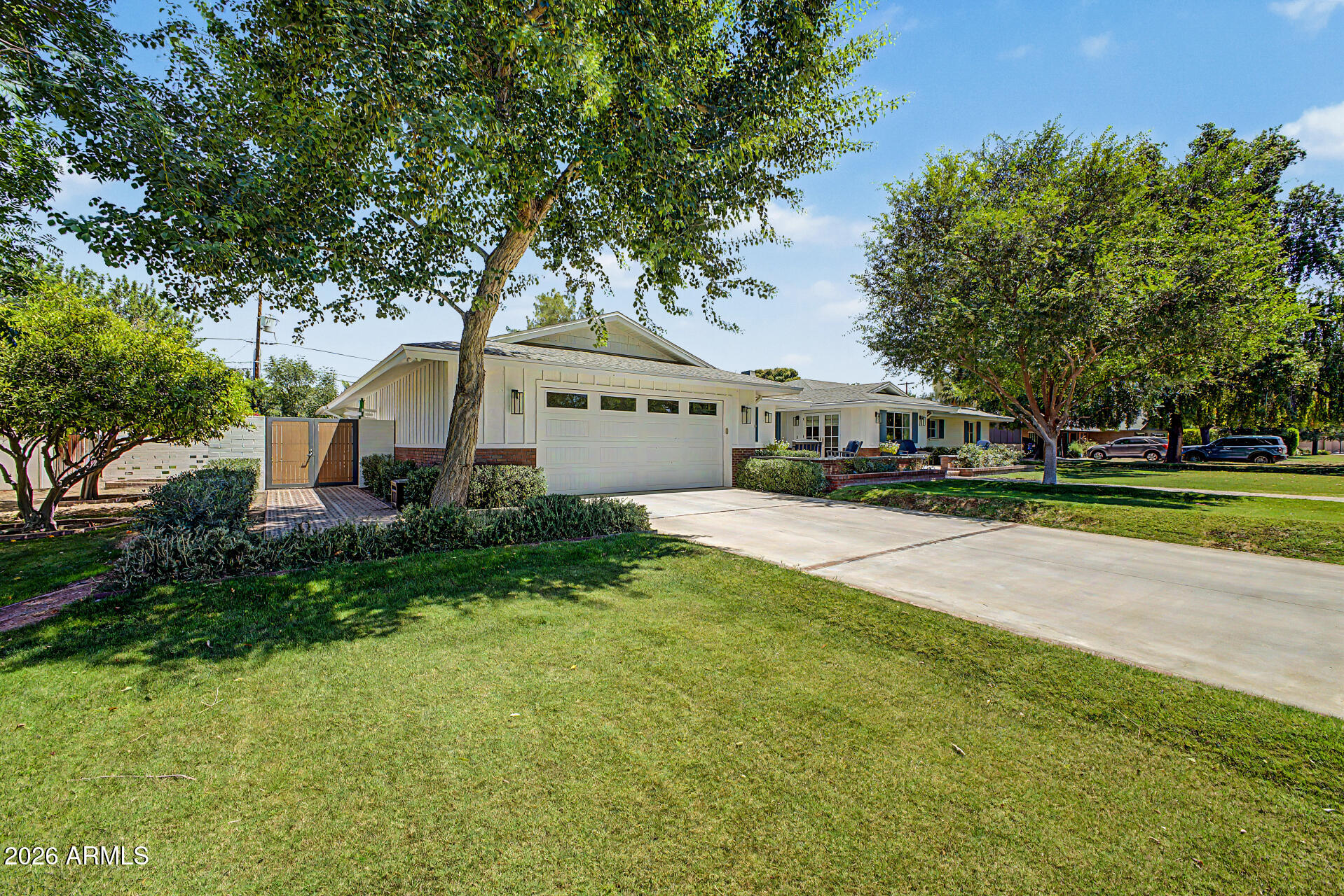 CAMELBACK VILLA 2 - Residential