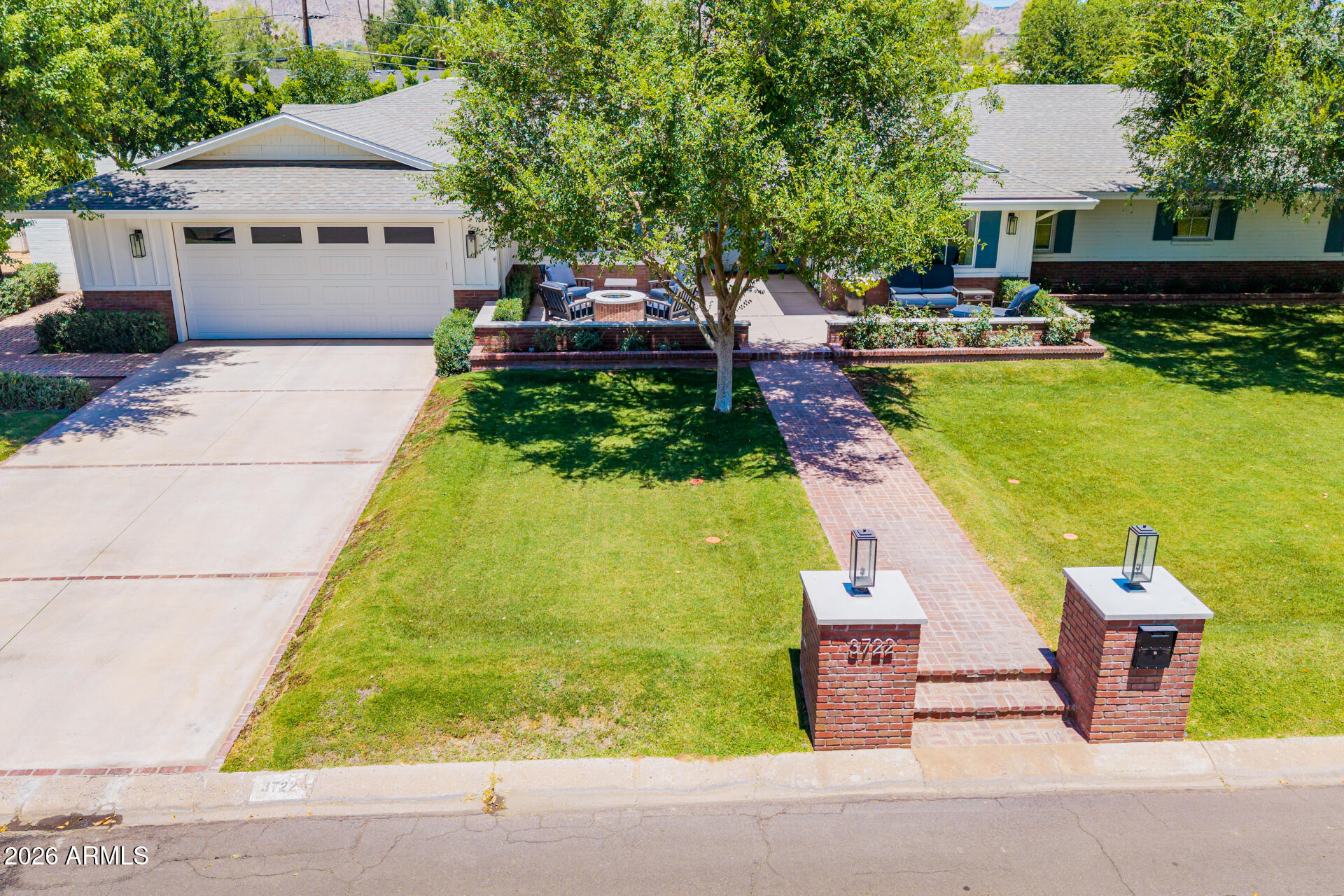 CAMELBACK VILLA 2 - Residential