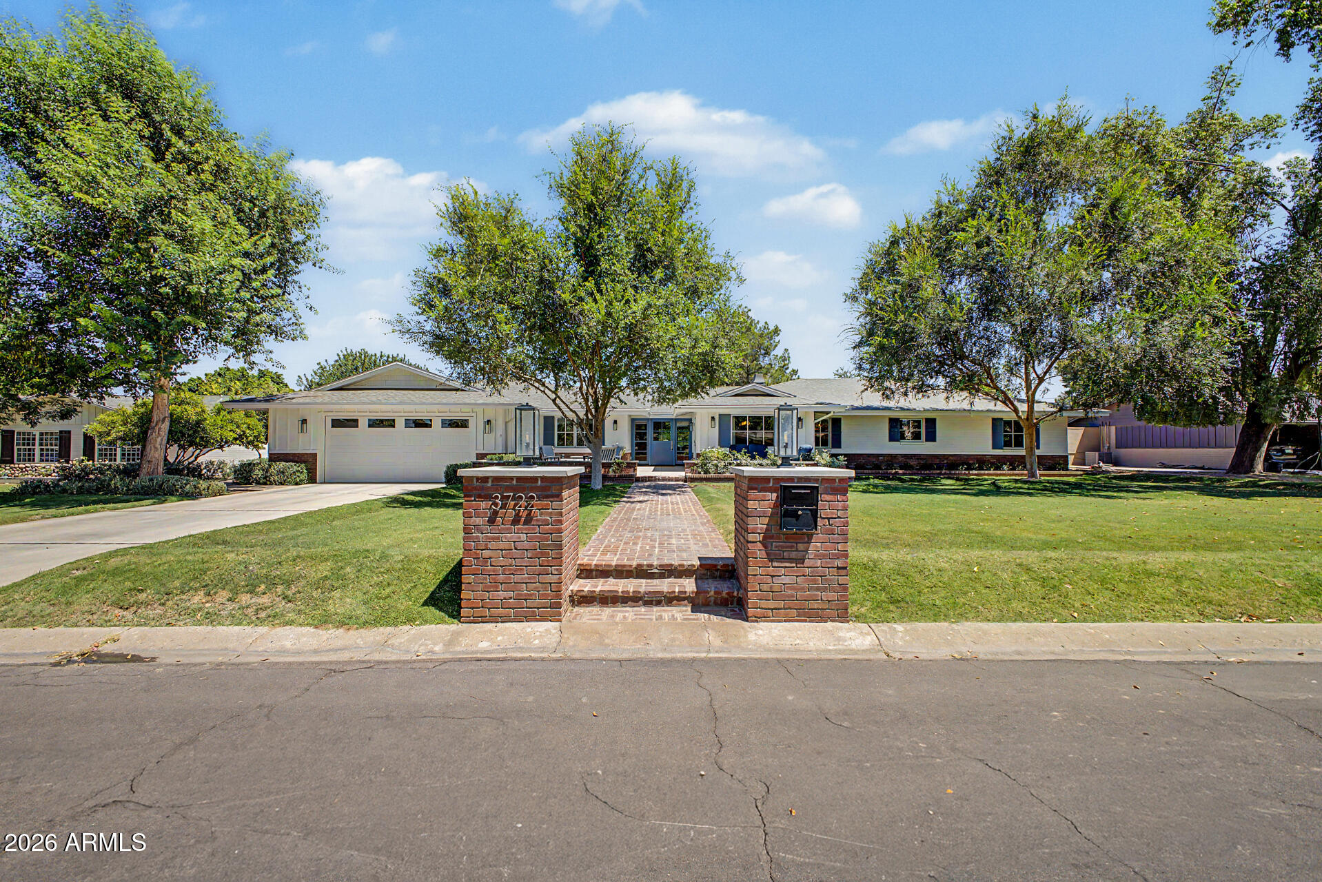 CAMELBACK VILLA 2 - Residential