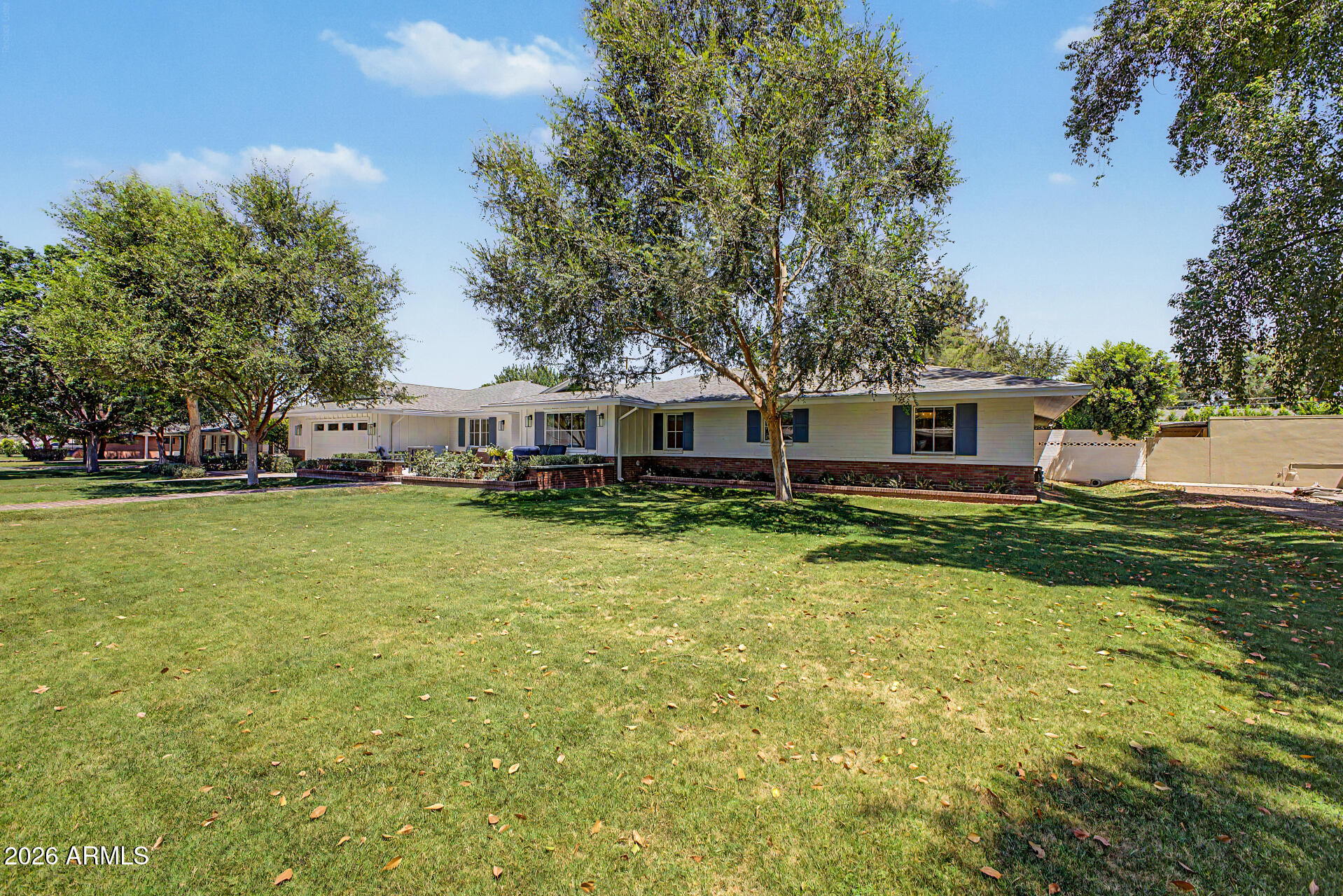 CAMELBACK VILLA 2 - Residential