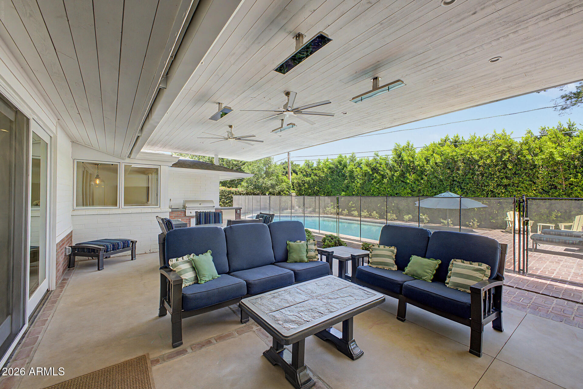 CAMELBACK VILLA 2 - Residential