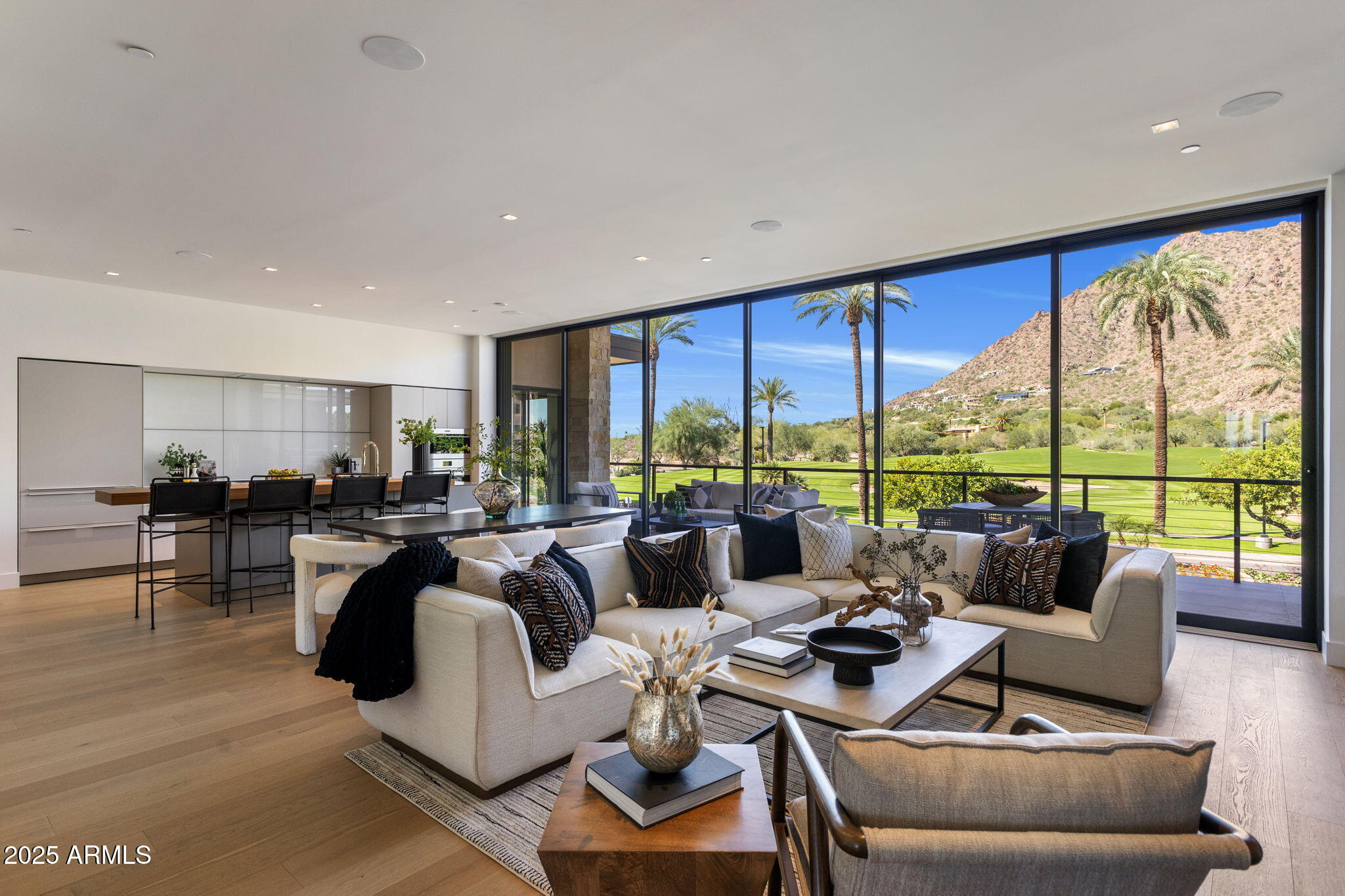 PHOENICIAN CANYON RESIDENCES - Residential