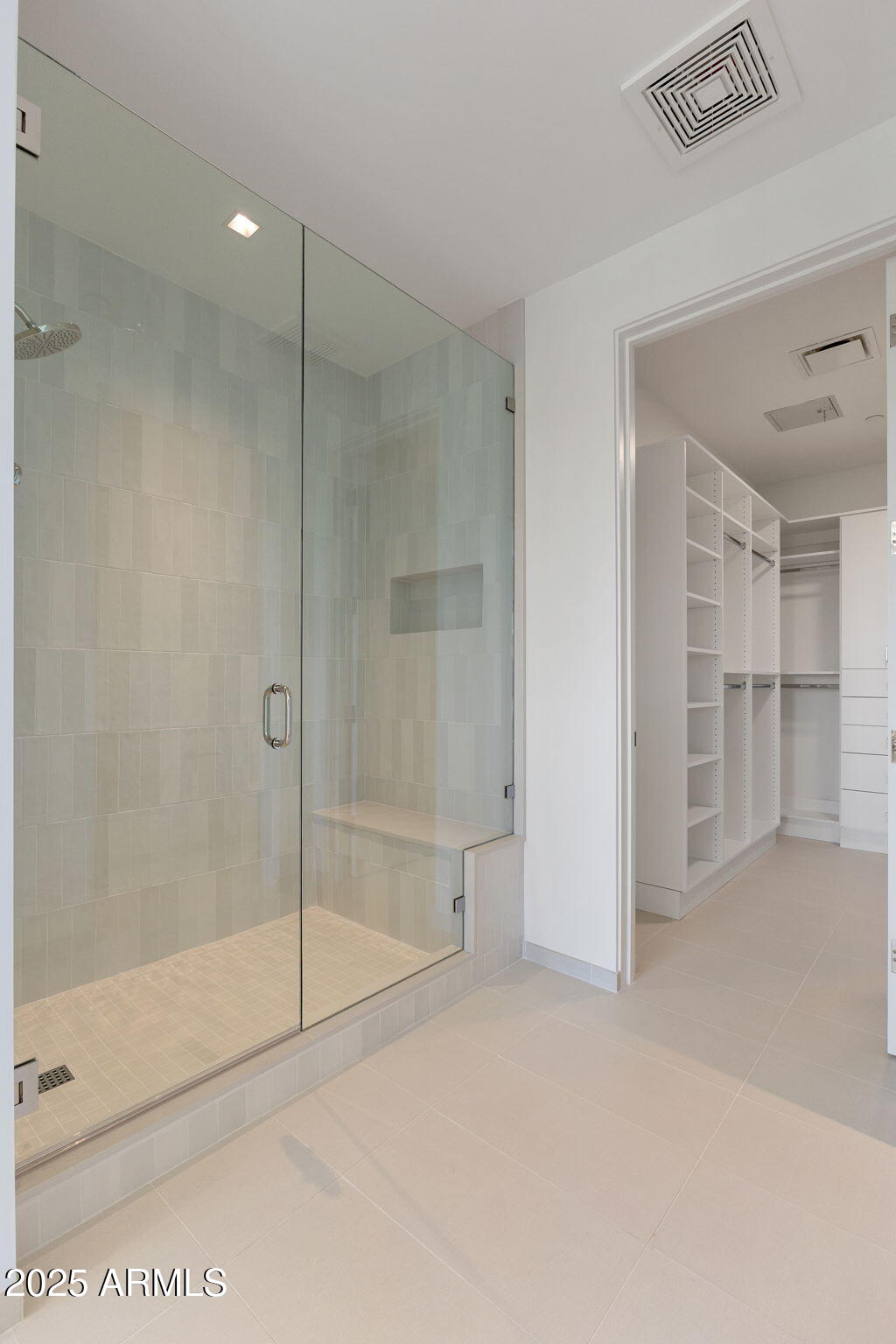 PHOENICIAN CANYON RESIDENCES - Residential