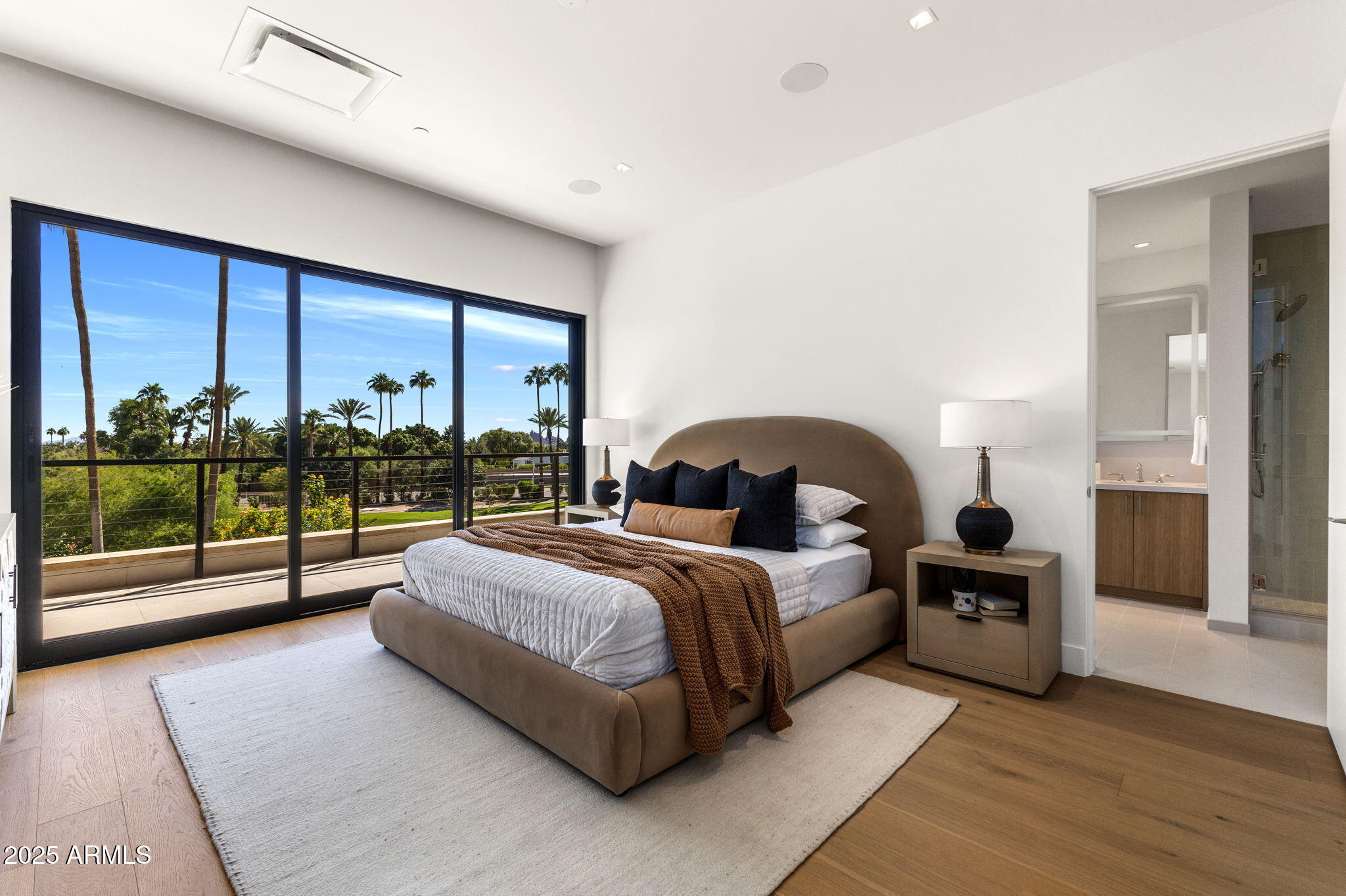 PHOENICIAN CANYON RESIDENCES - Residential