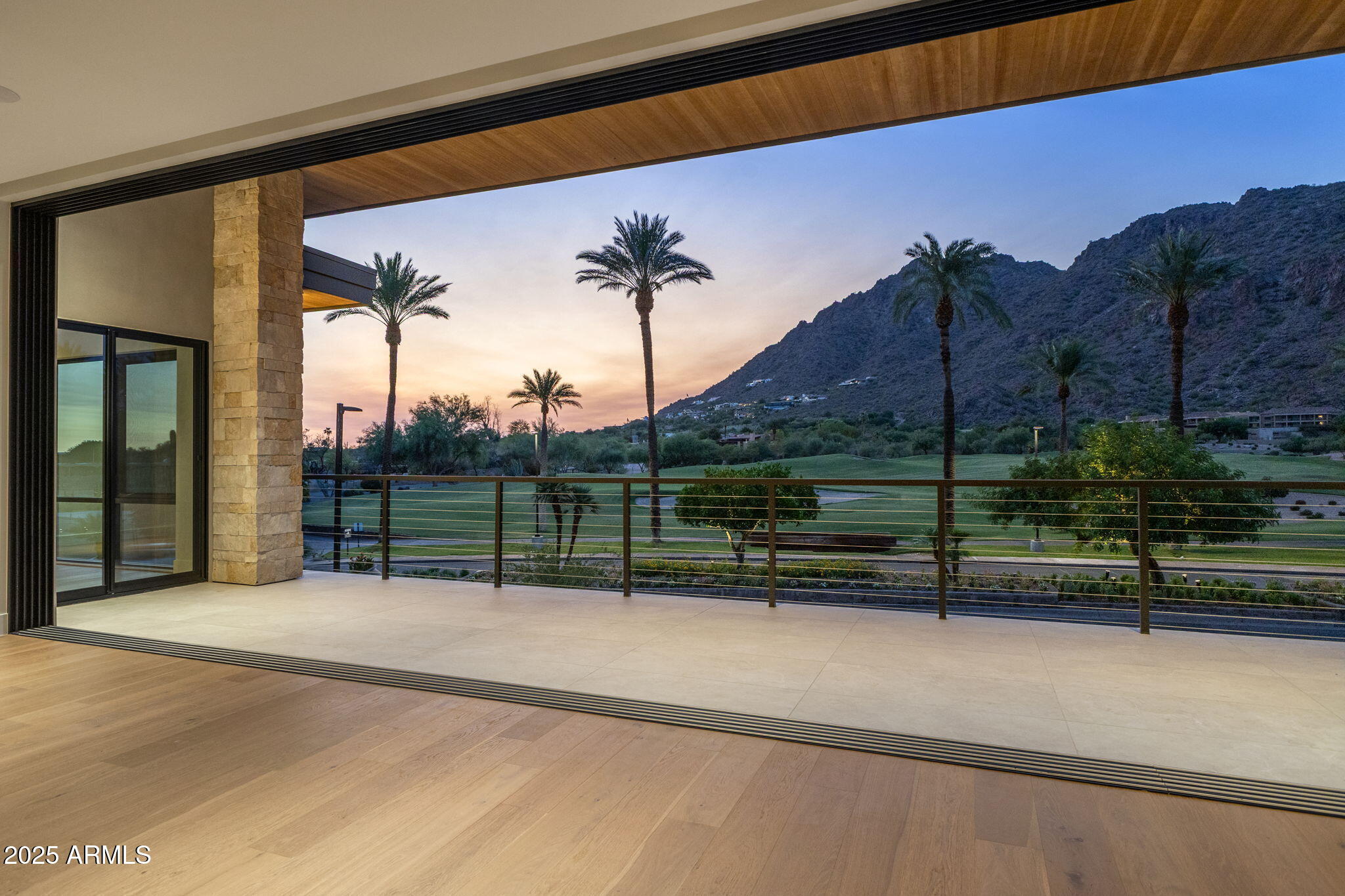 PHOENICIAN CANYON RESIDENCES - Residential