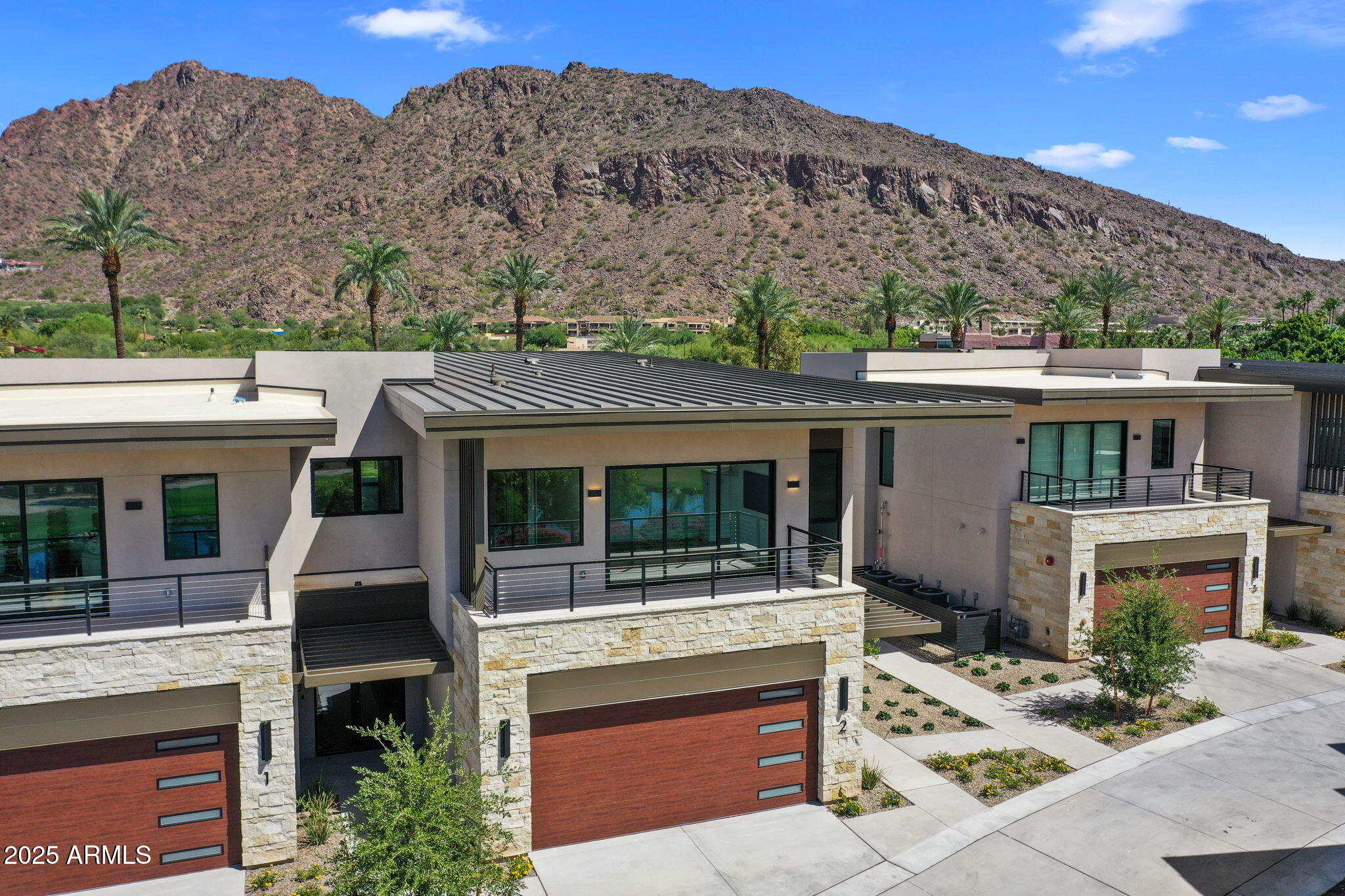 PHOENICIAN CANYON RESIDENCES - Residential
