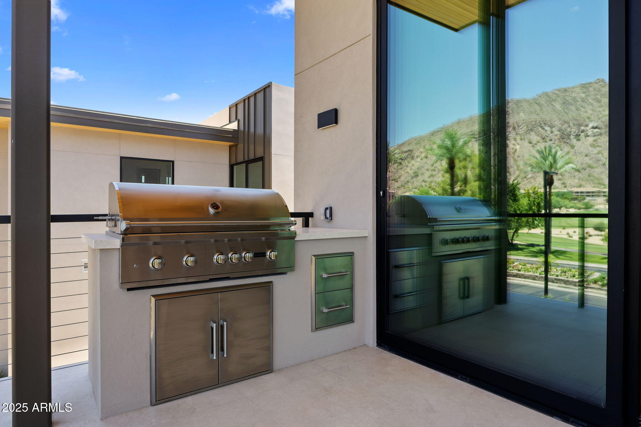 PHOENICIAN CANYON RESIDENCES - Residential