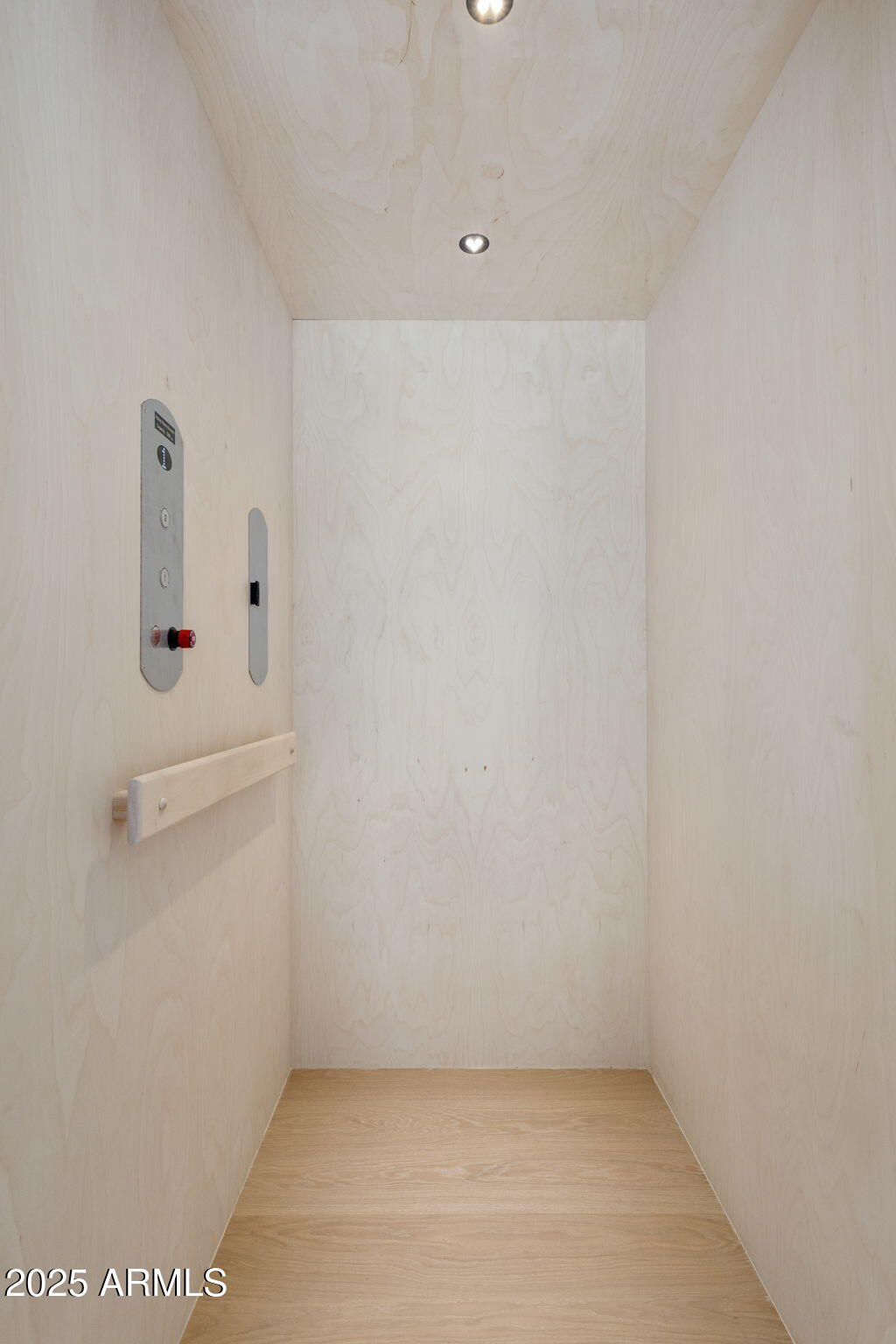 PHOENICIAN CANYON RESIDENCES - Residential