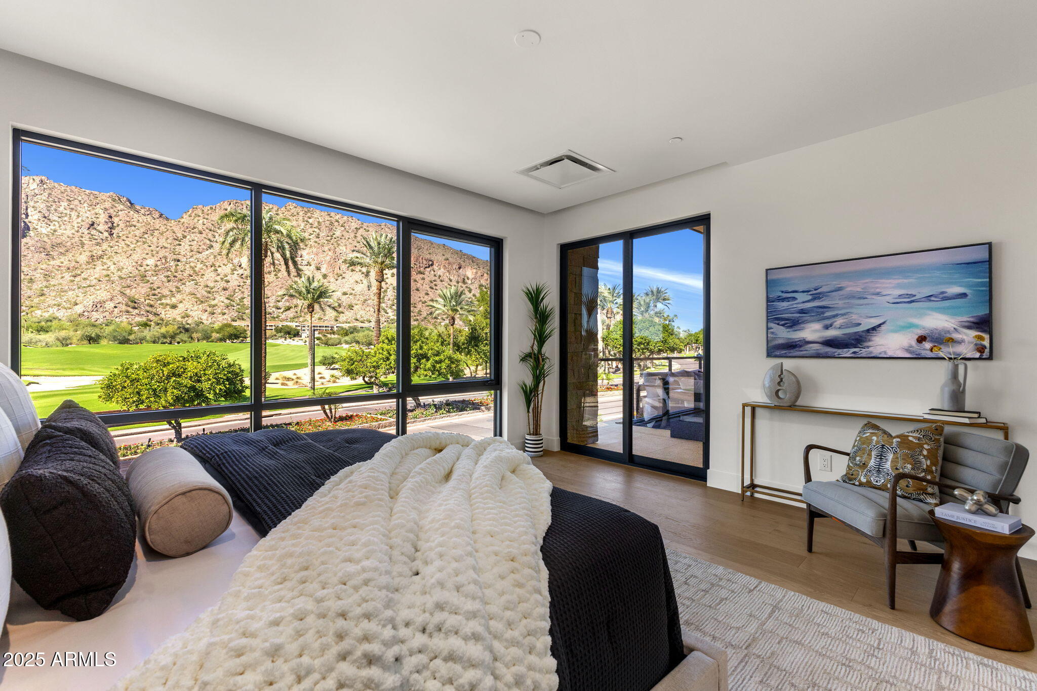 PHOENICIAN CANYON RESIDENCES - Residential