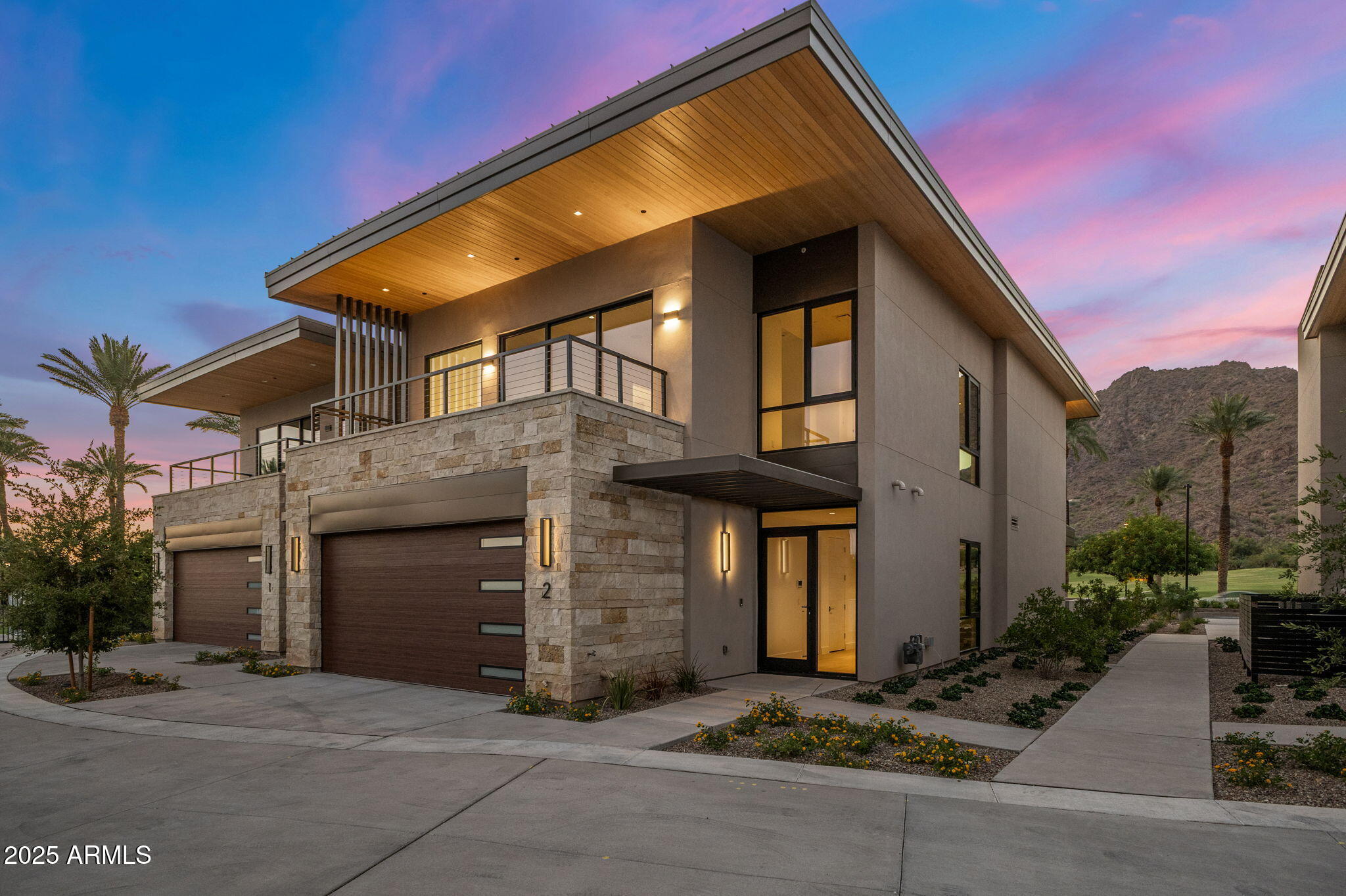 PHOENICIAN CANYON RESIDENCES - Residential