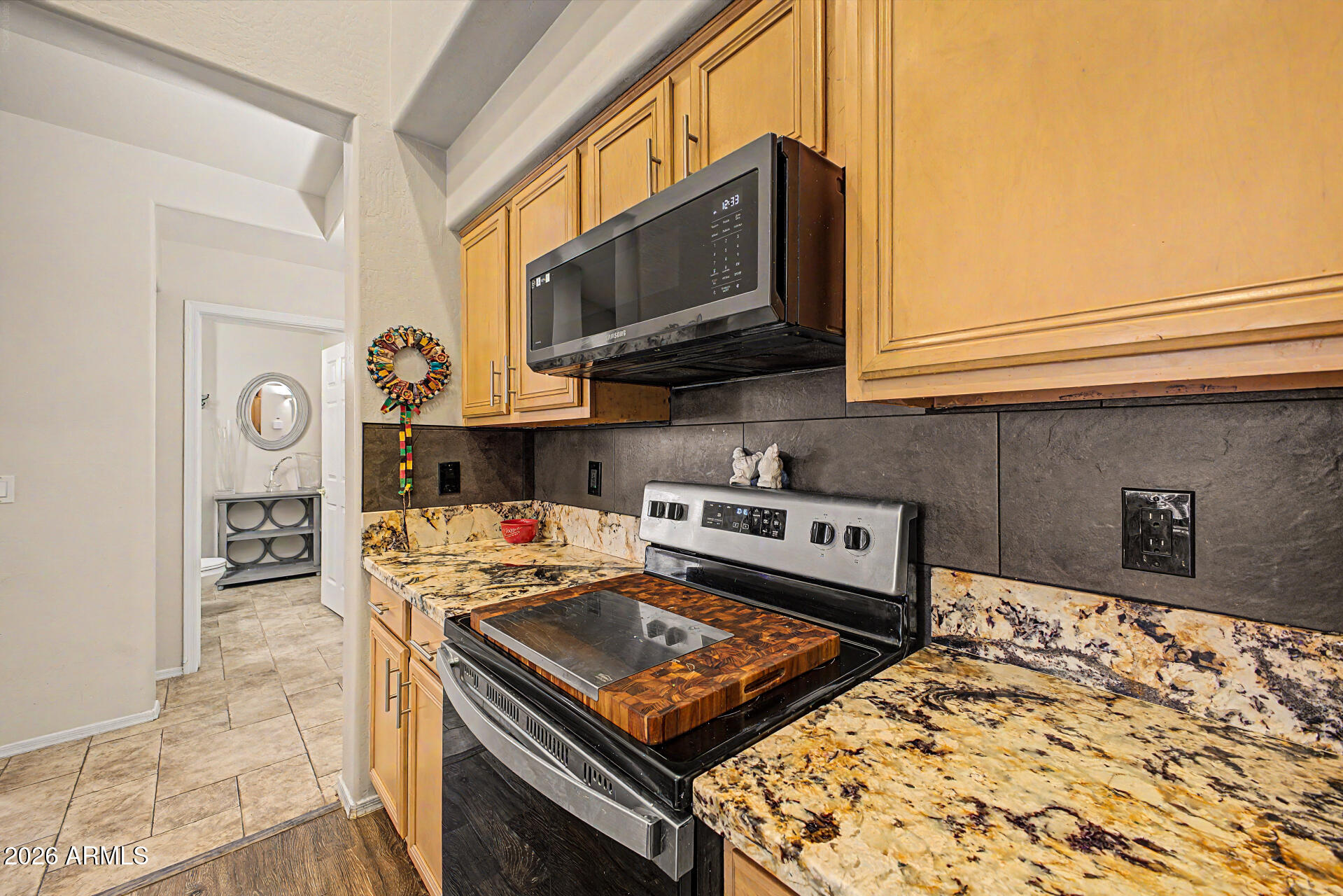 STONECLIFFE CONDOMINIUM - Residential