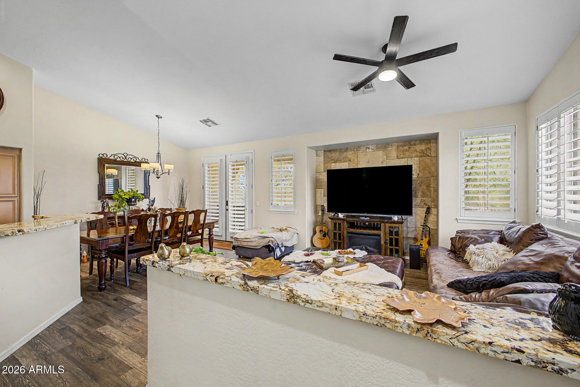 STONECLIFFE CONDOMINIUM - Residential