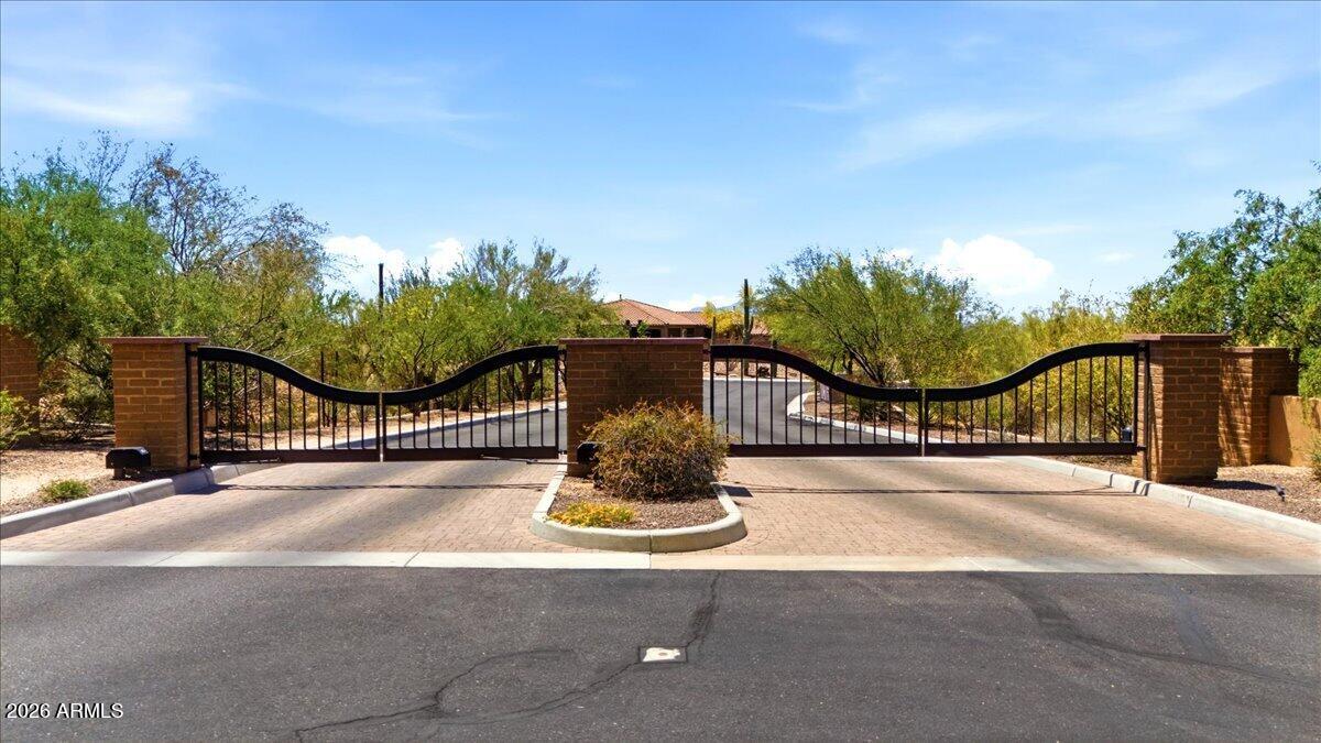 Golden Barrel Place At Dove Mountain - Residential
