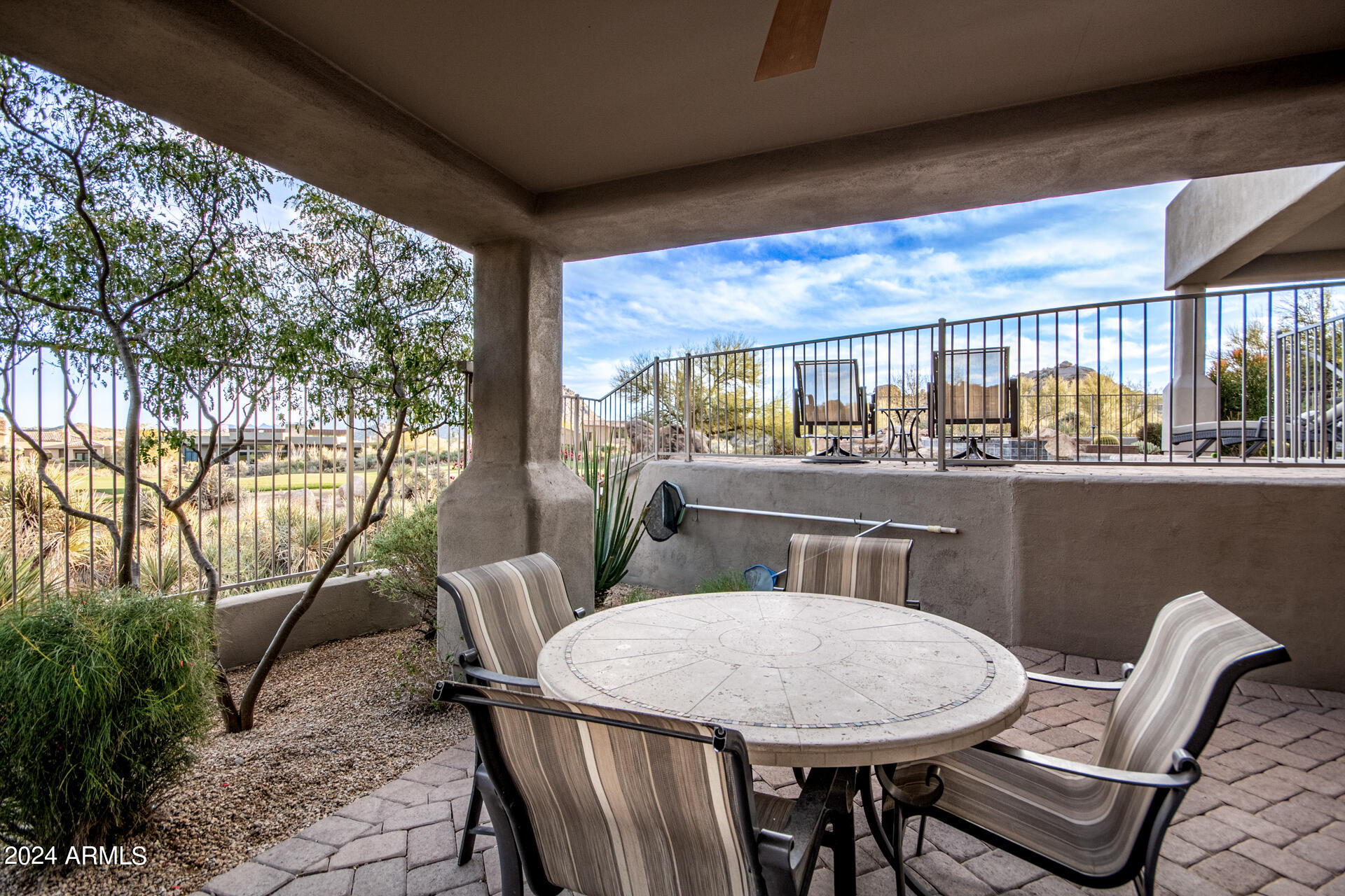 PINNACLE CANYON - Residential
