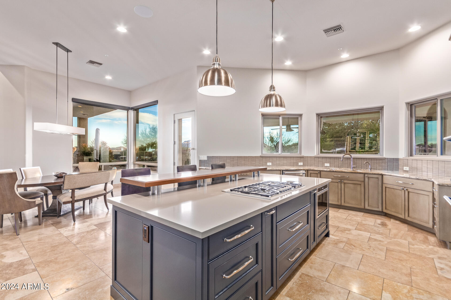 PINNACLE CANYON - Residential