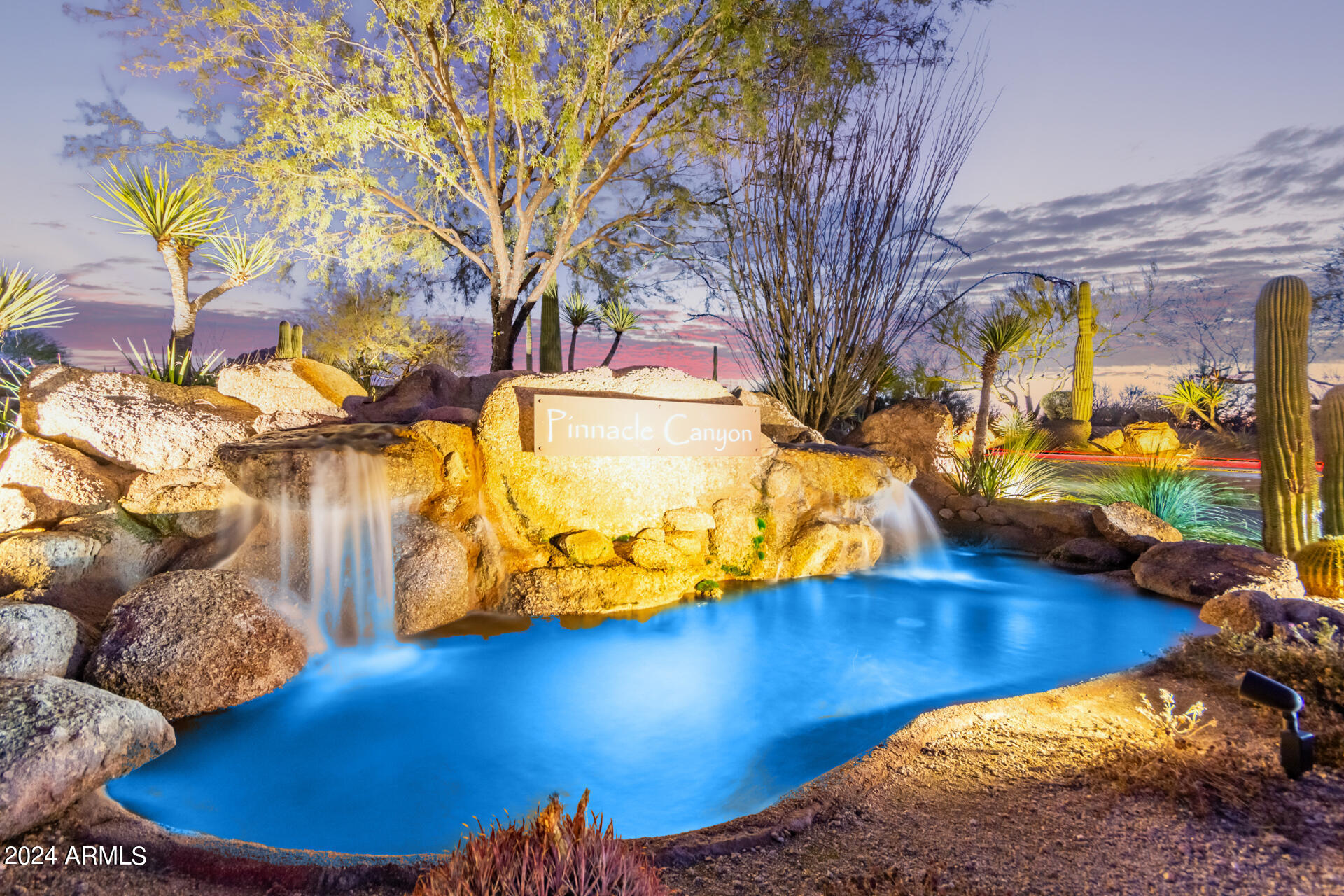 PINNACLE CANYON - Residential
