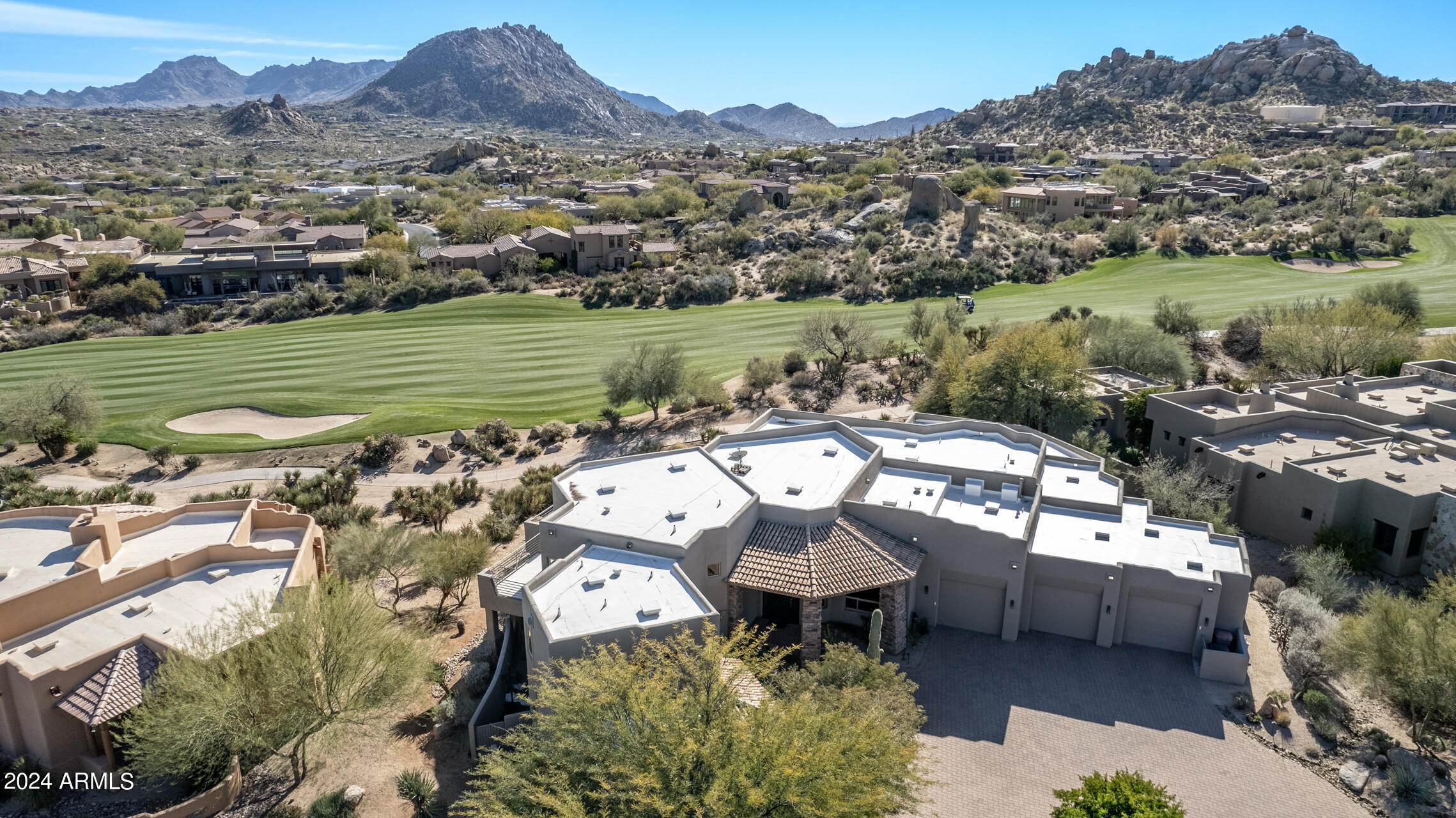 PINNACLE CANYON - Residential