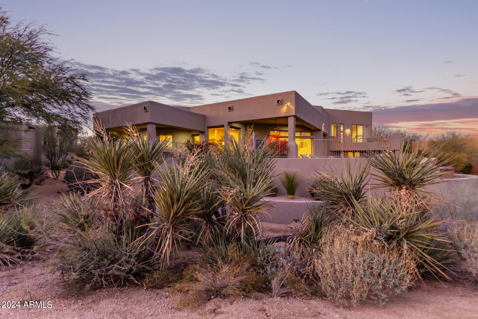PINNACLE CANYON - Residential