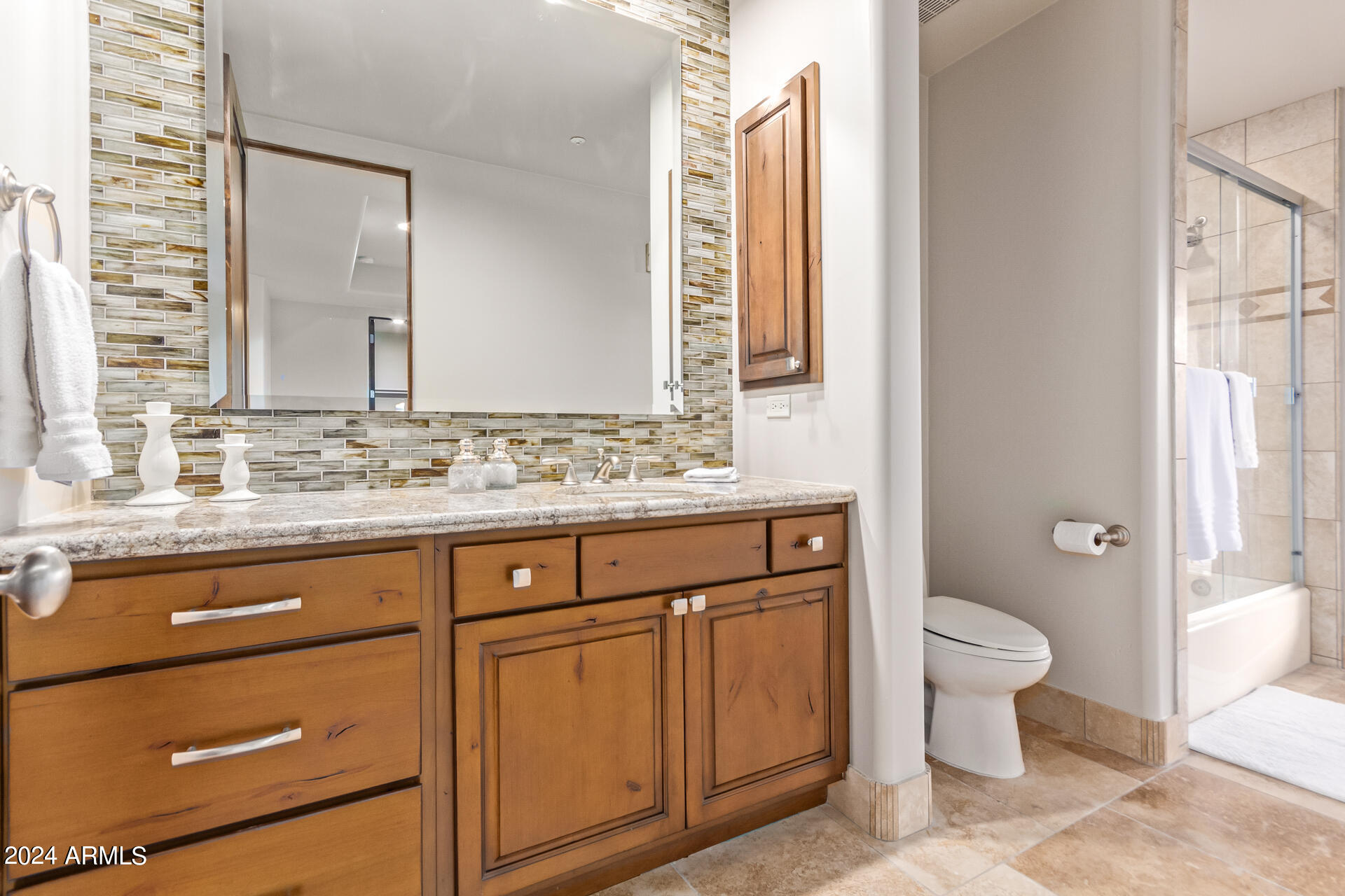 PINNACLE CANYON - Residential