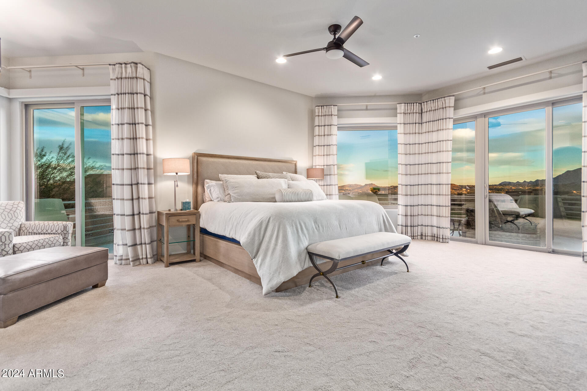 PINNACLE CANYON - Residential
