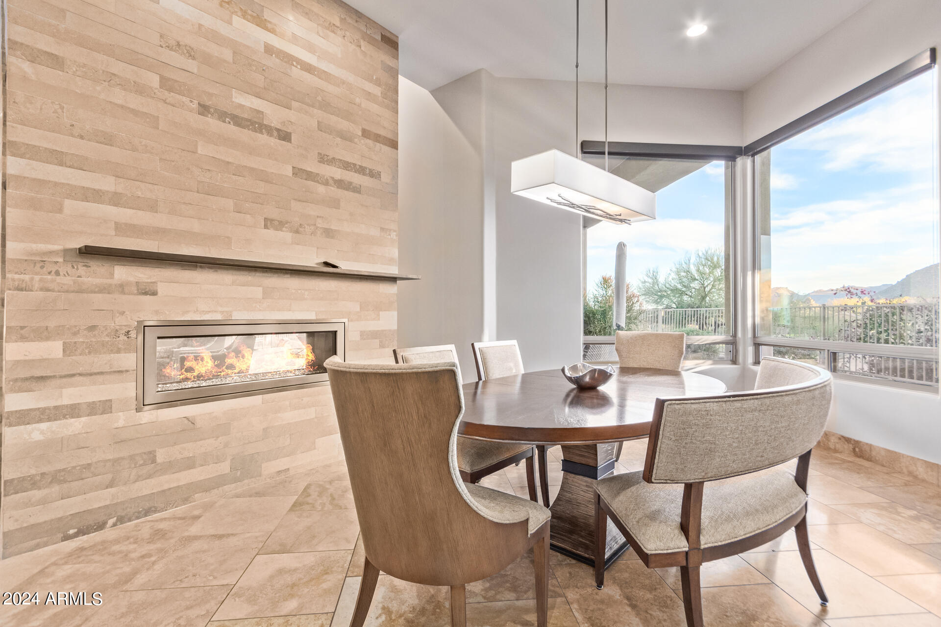 PINNACLE CANYON - Residential
