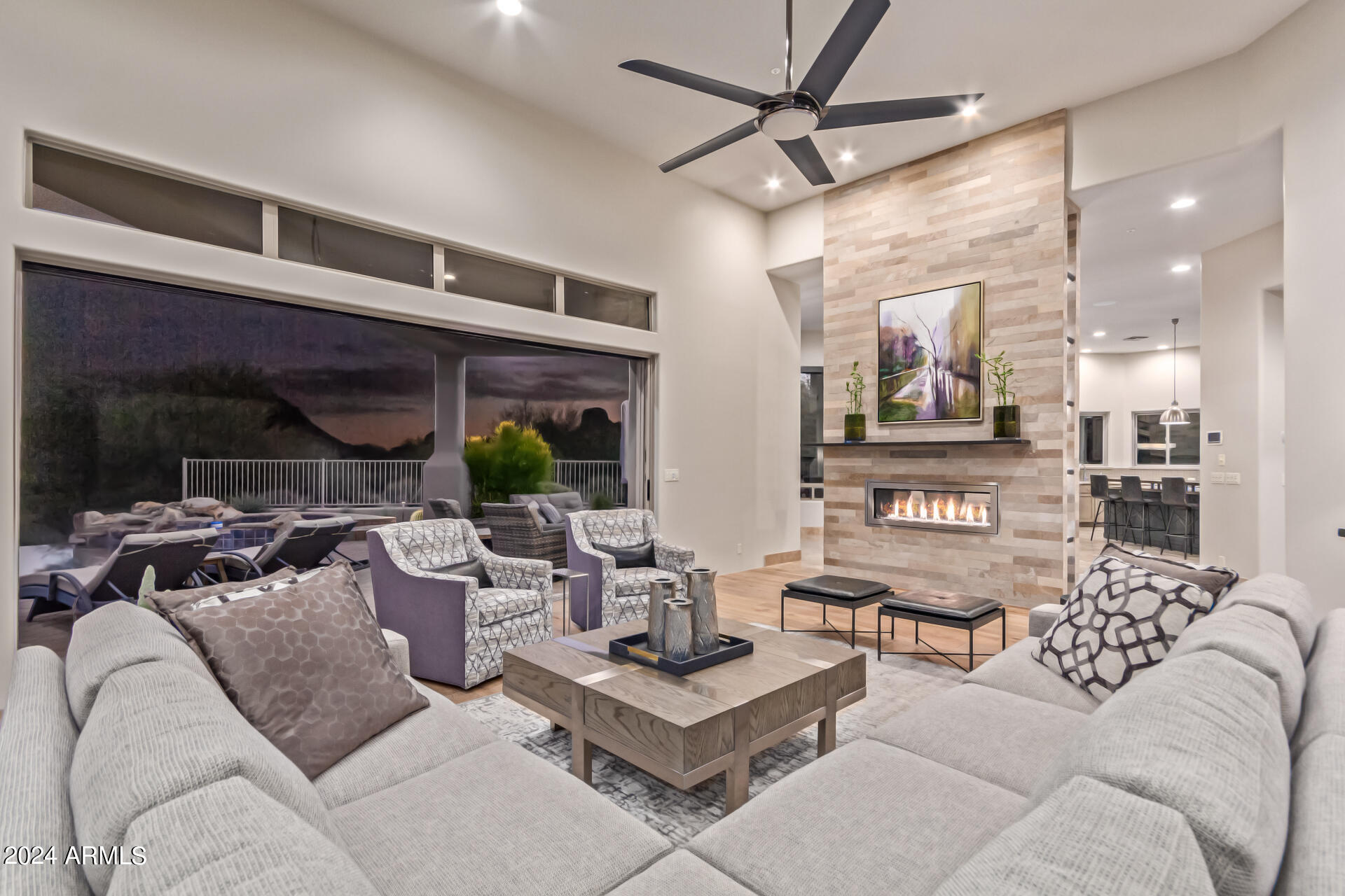 PINNACLE CANYON - Residential