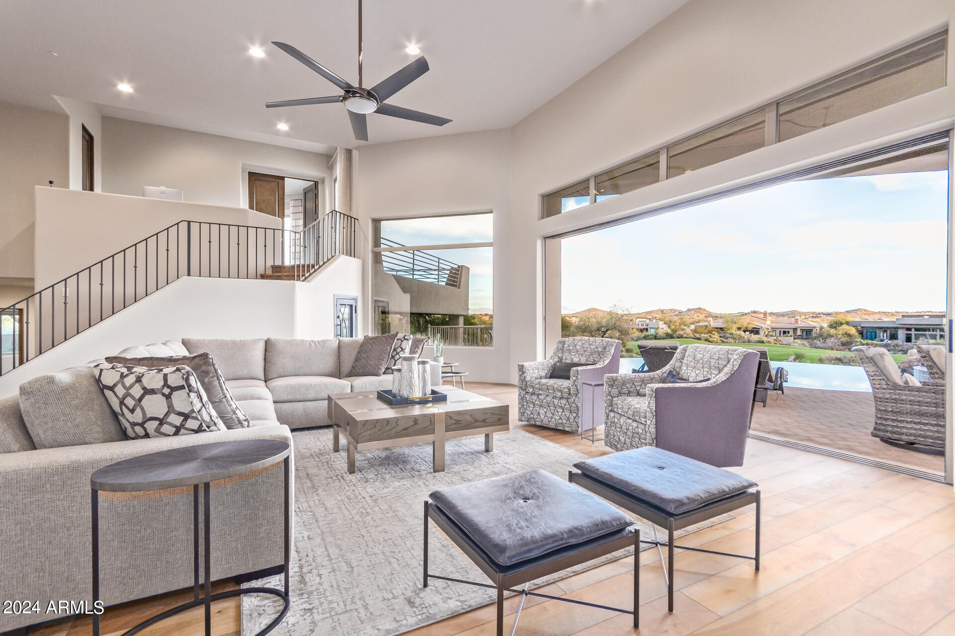 PINNACLE CANYON - Residential