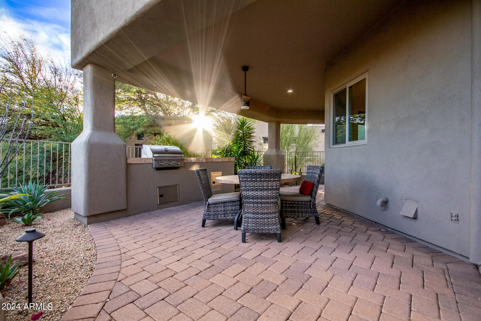 PINNACLE CANYON - Residential