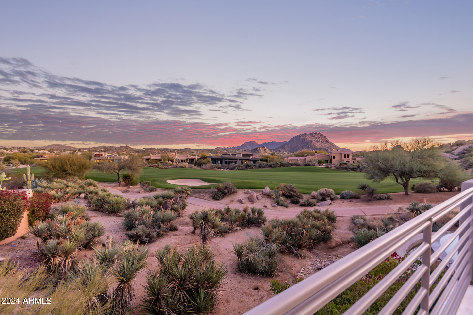 PINNACLE CANYON - Residential