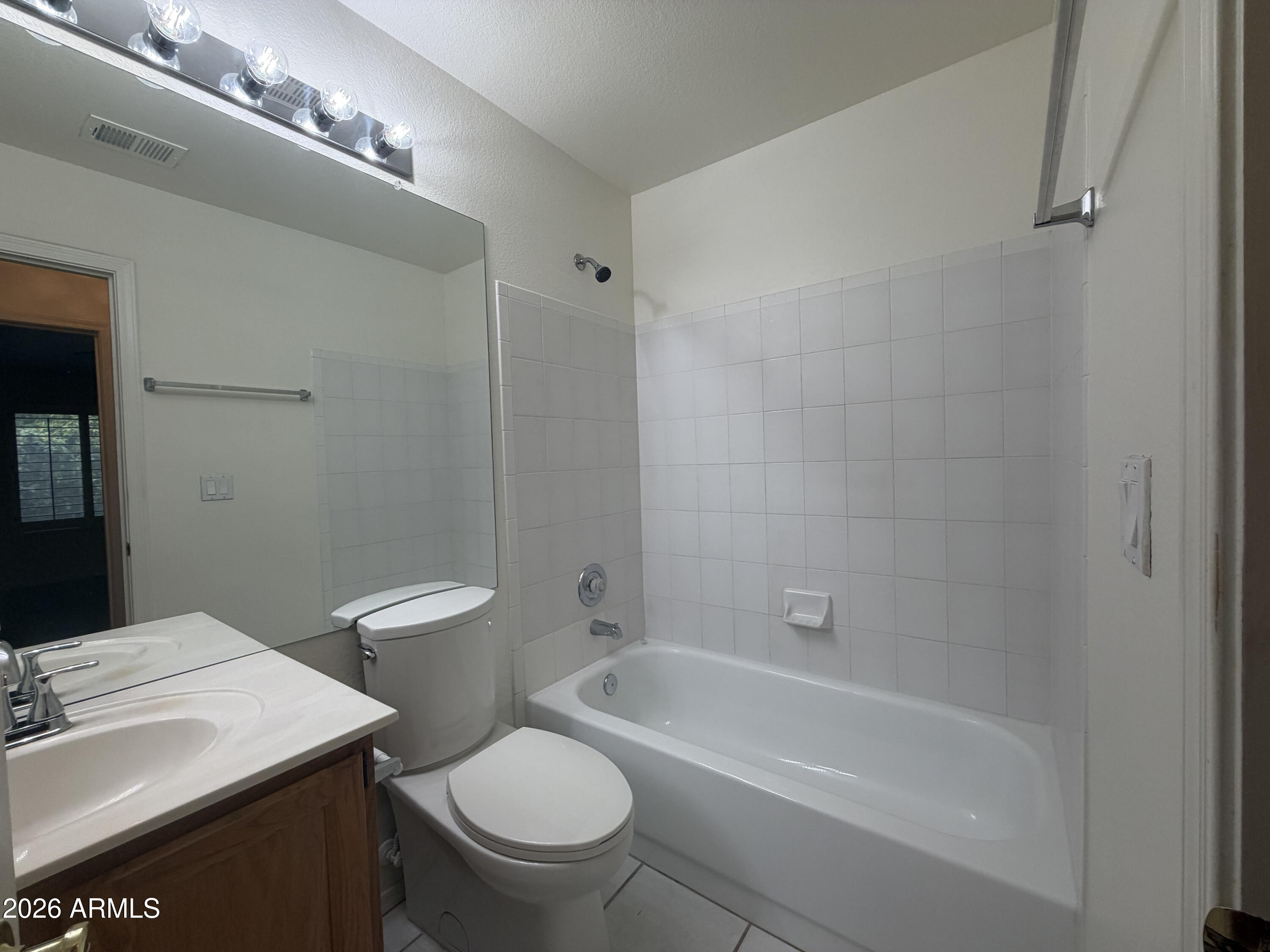 CENTER COURT AT AHWATUKEE - Residential Lease