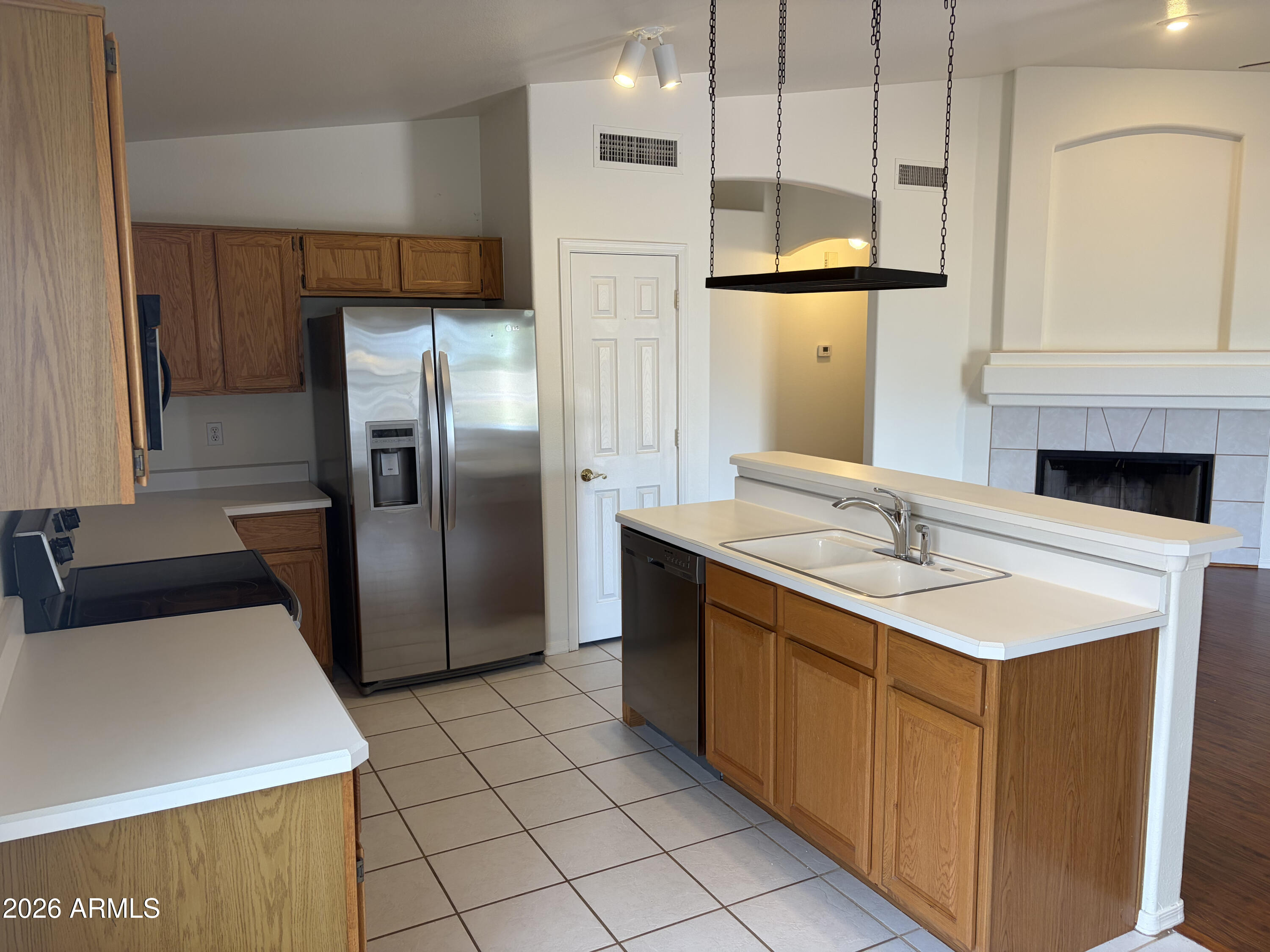 CENTER COURT AT AHWATUKEE - Residential Lease