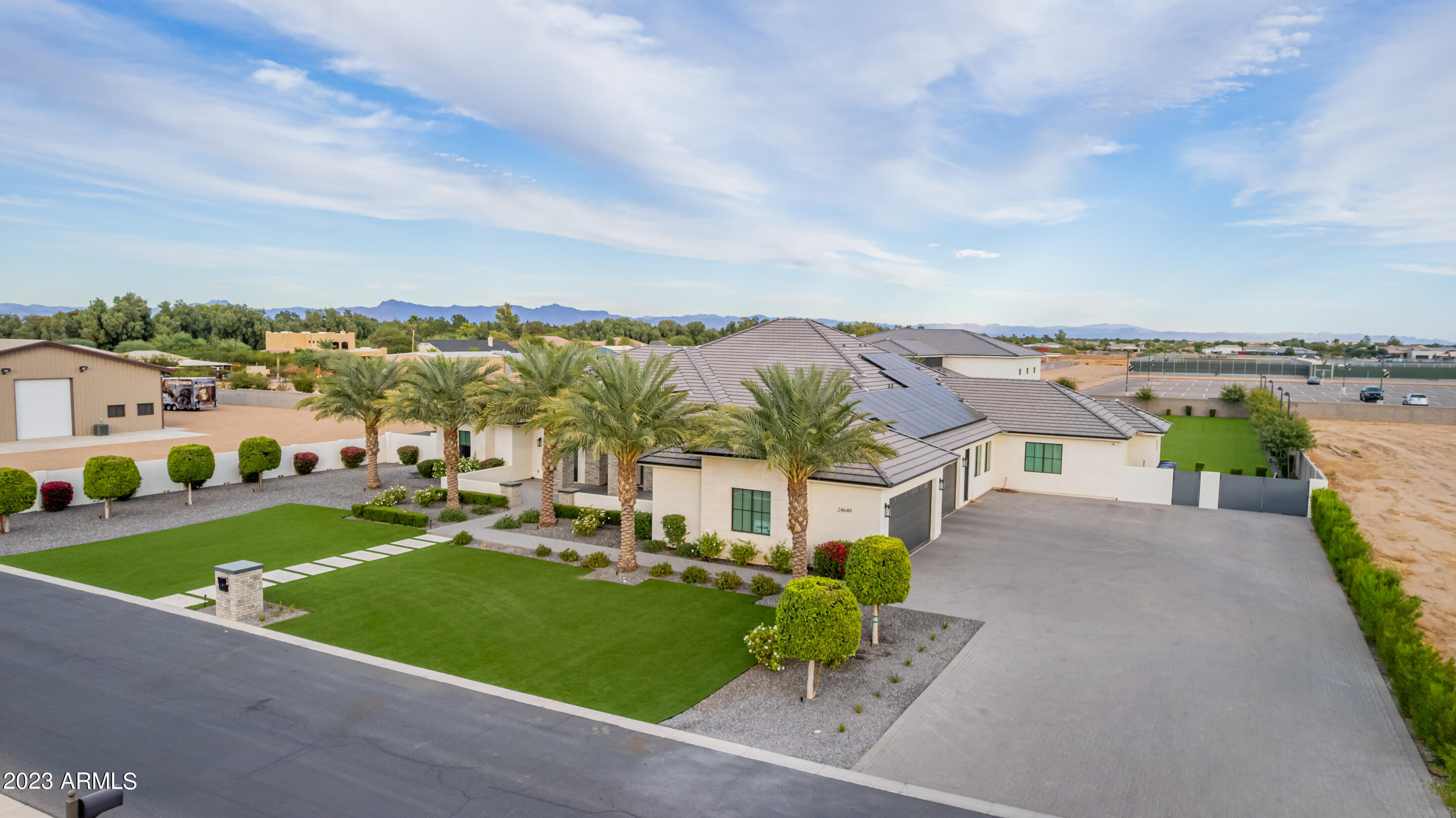 QUEEN CREEK EQUESTRIAN ESTATES - Residential