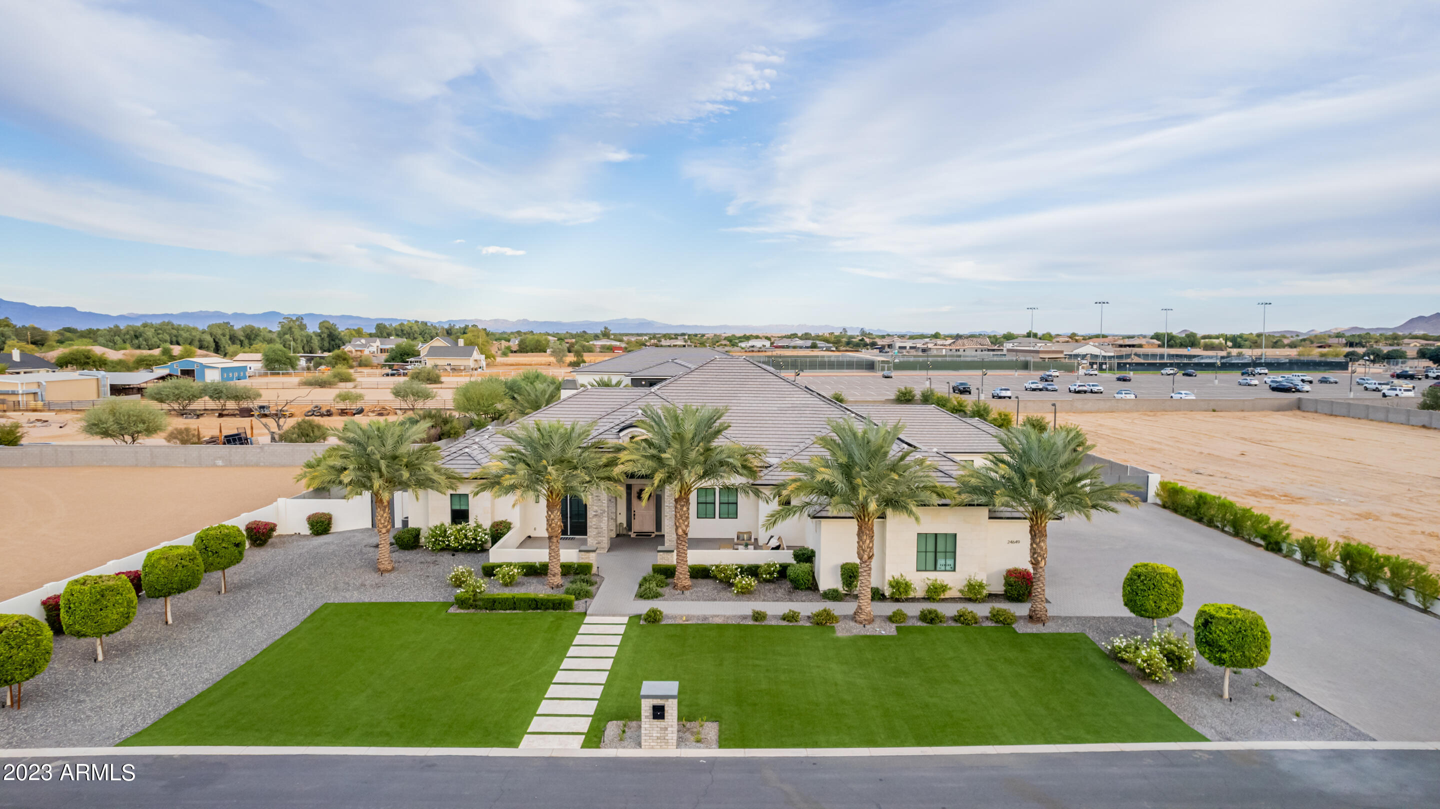 QUEEN CREEK EQUESTRIAN ESTATES - Residential