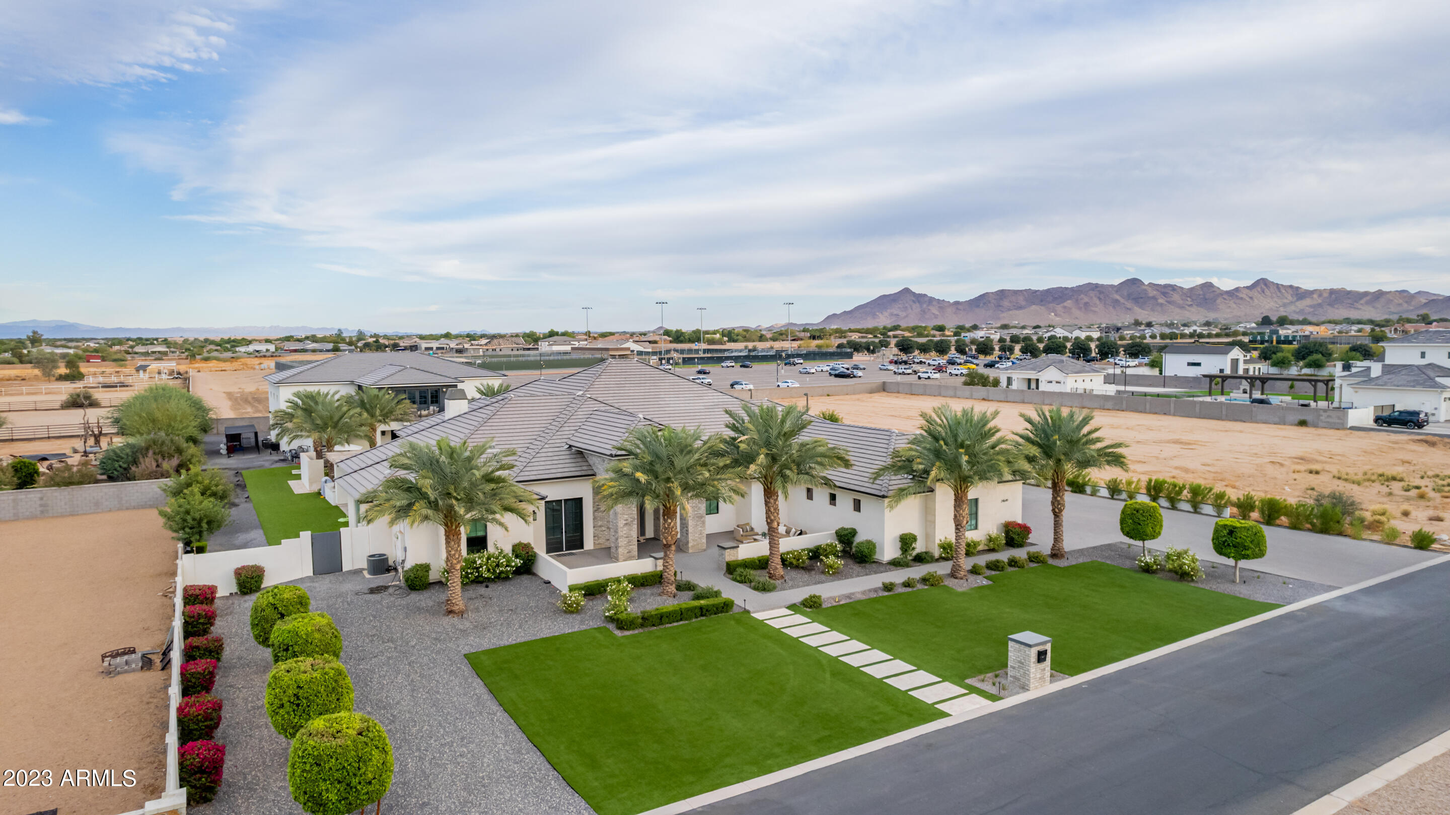 QUEEN CREEK EQUESTRIAN ESTATES - Residential
