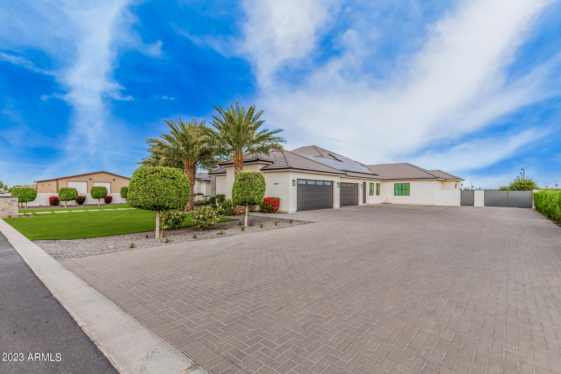 QUEEN CREEK EQUESTRIAN ESTATES - Residential