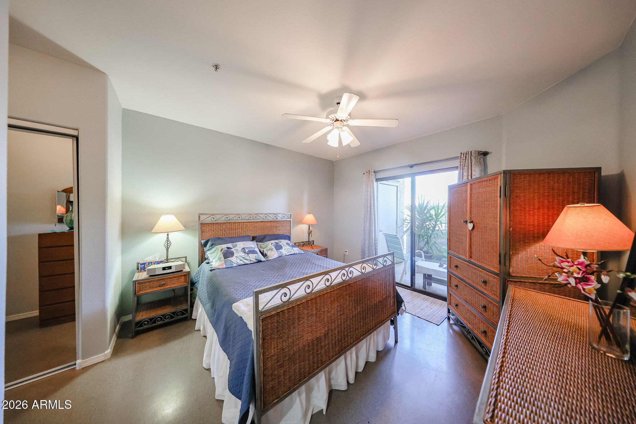 SIGNATURE SCOTTSDALE CONDOMINIUM - Residential