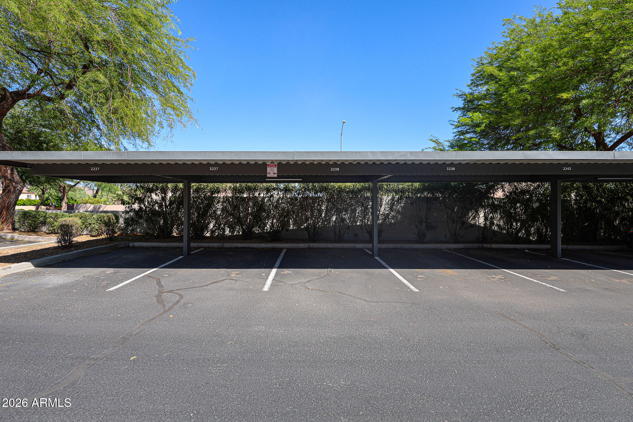 SIGNATURE SCOTTSDALE CONDOMINIUM - Residential