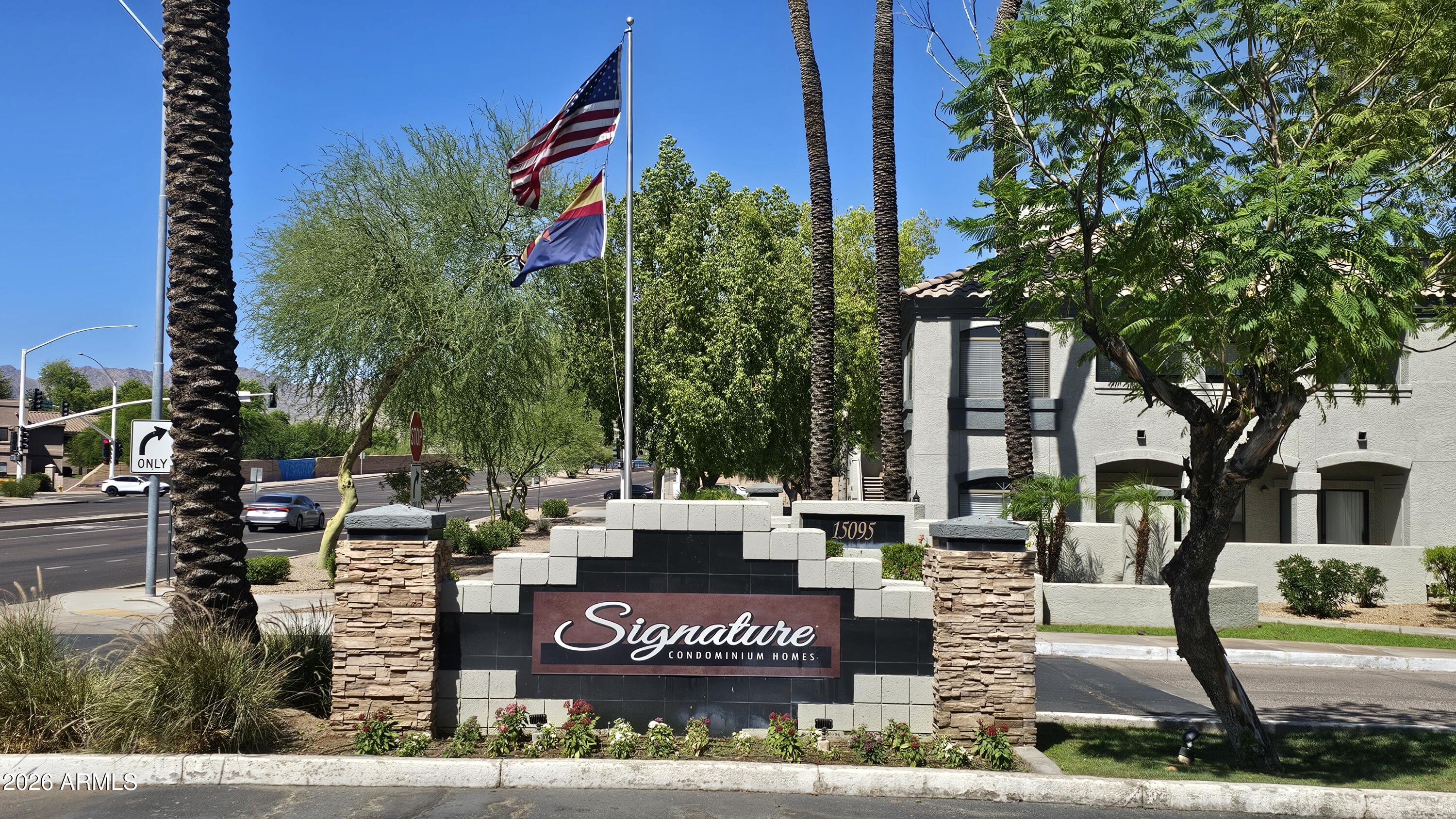 SIGNATURE SCOTTSDALE CONDOMINIUM - Residential