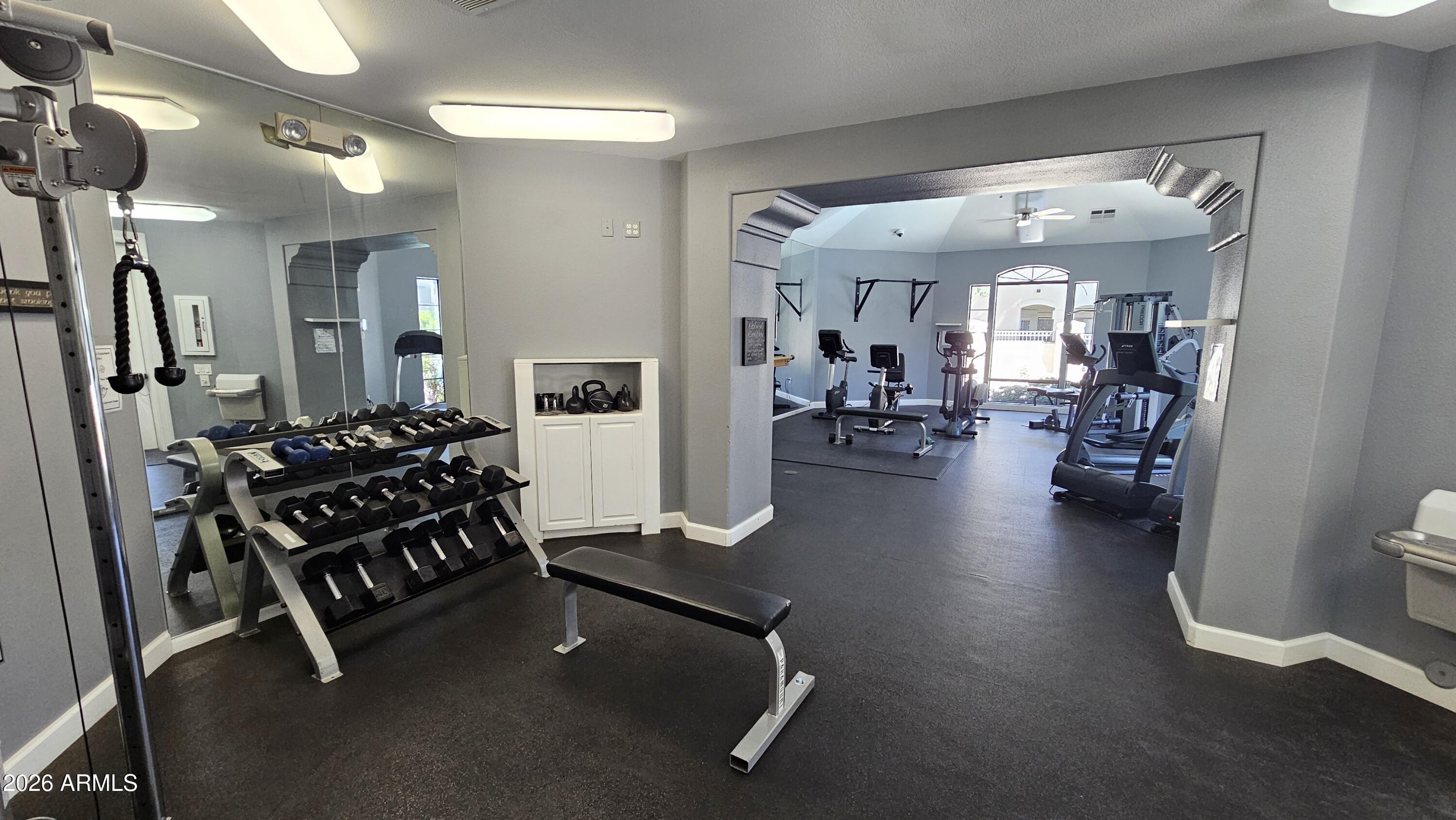 SIGNATURE SCOTTSDALE CONDOMINIUM - Residential