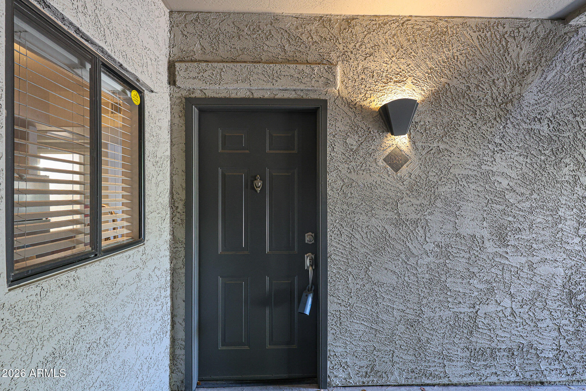 SIGNATURE SCOTTSDALE CONDOMINIUM - Residential