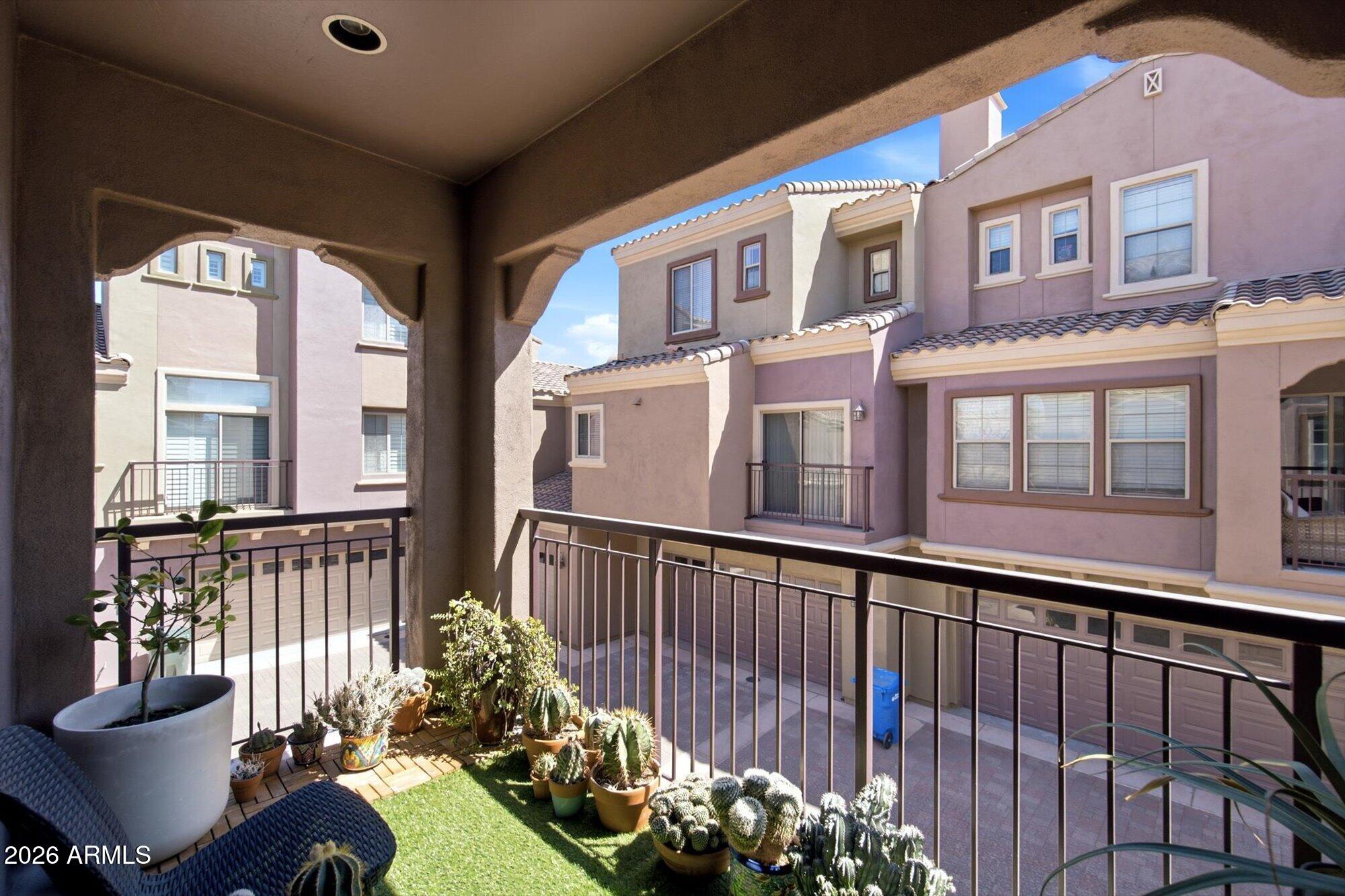 VILLAGES AT AVIANO CONDOMINIUM - Residential Lease
