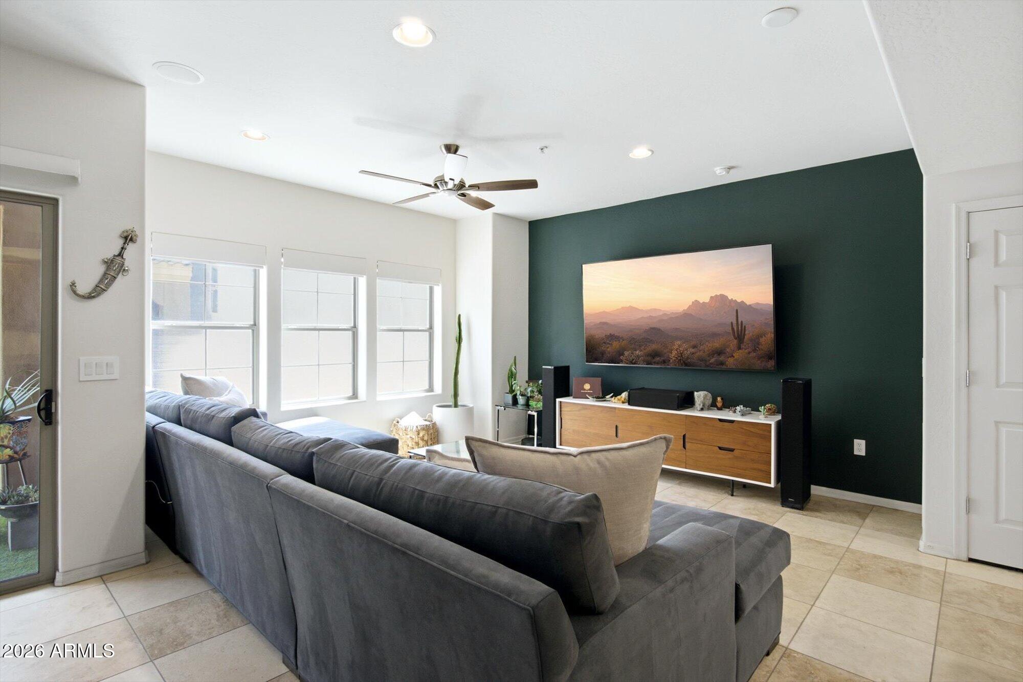 VILLAGES AT AVIANO CONDOMINIUM - Residential Lease