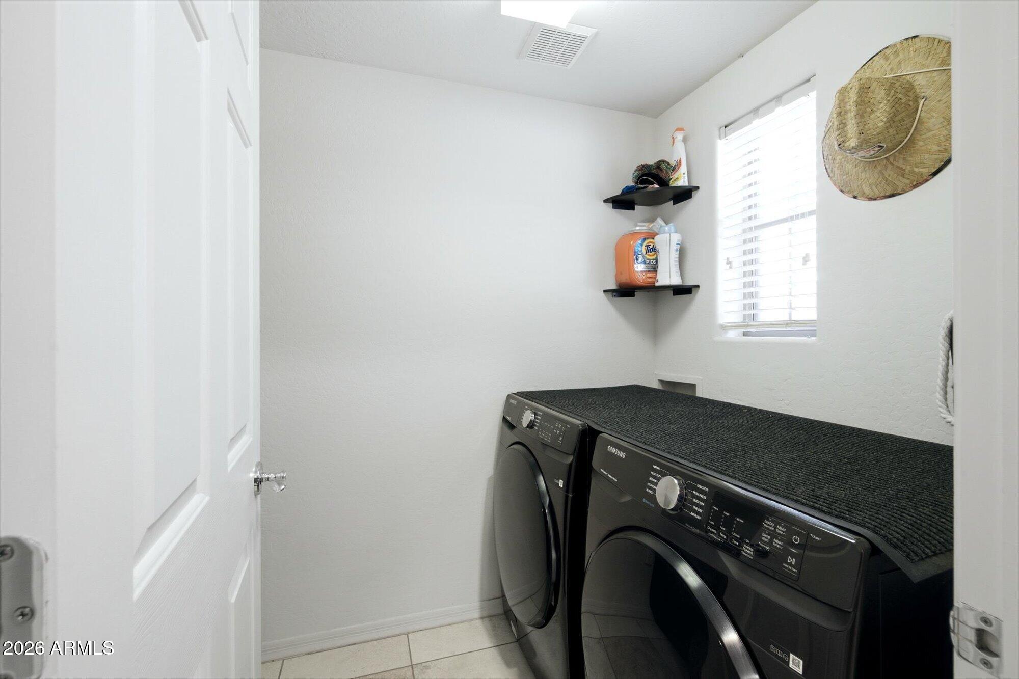 VILLAGES AT AVIANO CONDOMINIUM - Residential Lease