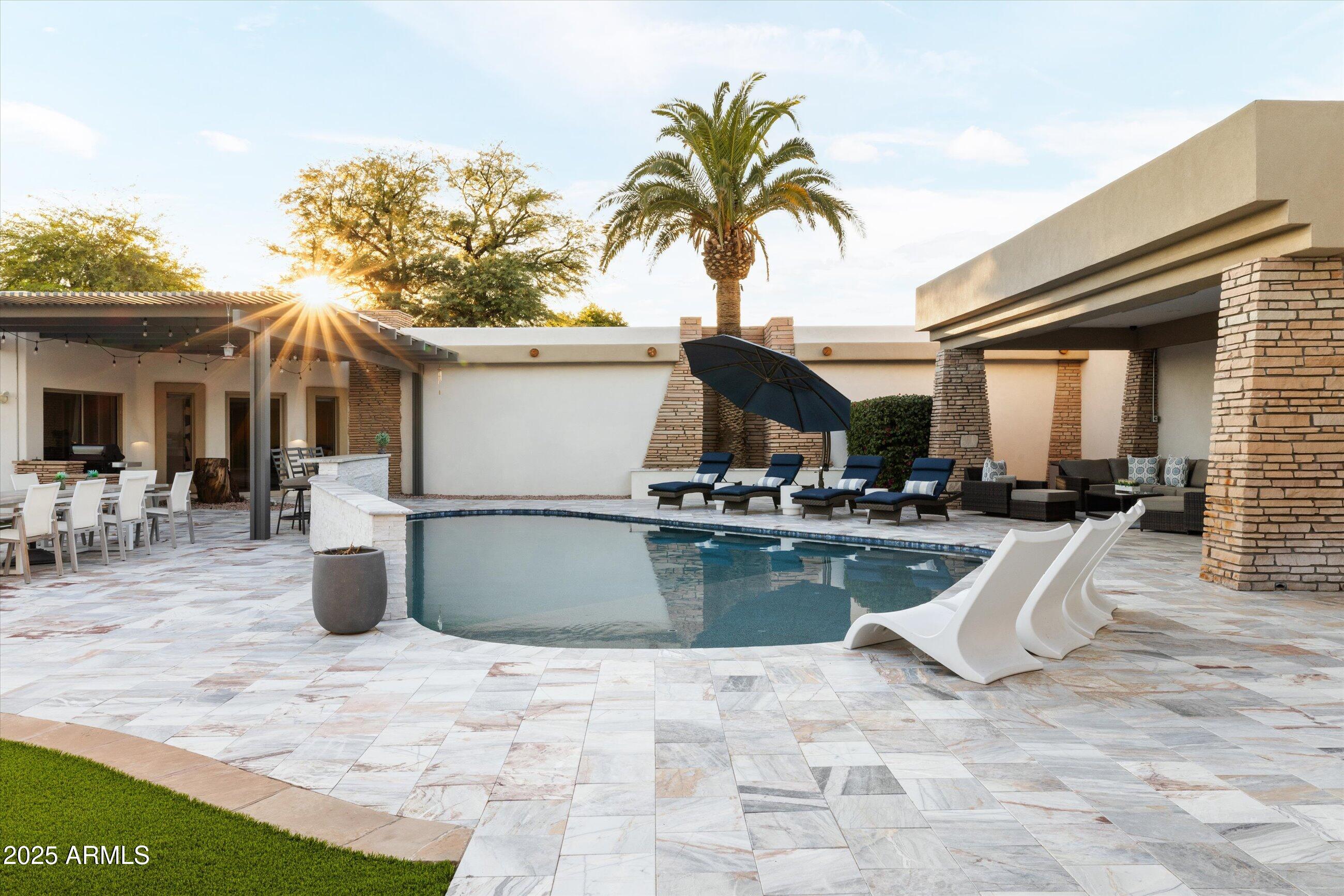 SUNDOWN RANCH - Residential